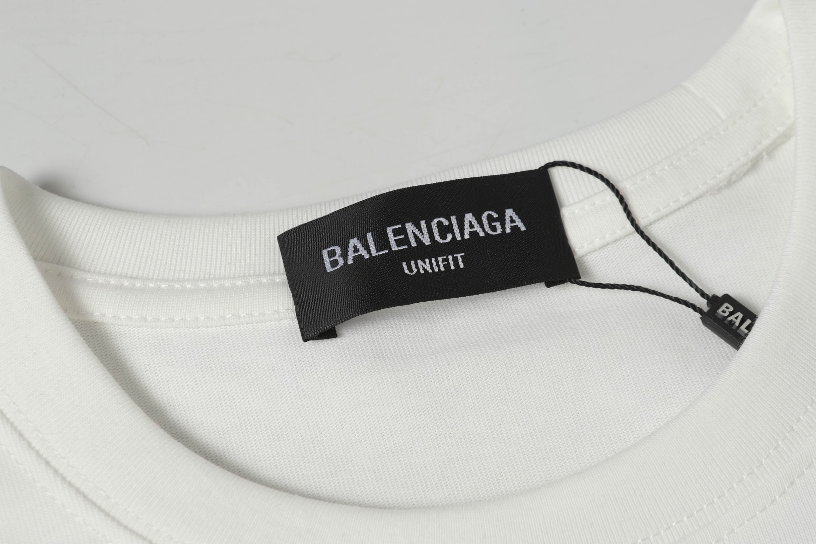 Balenciaga 巴黎世家2025硅胶立体印花T恤 撞色印花 立体硅胶层次分明 高级感十足