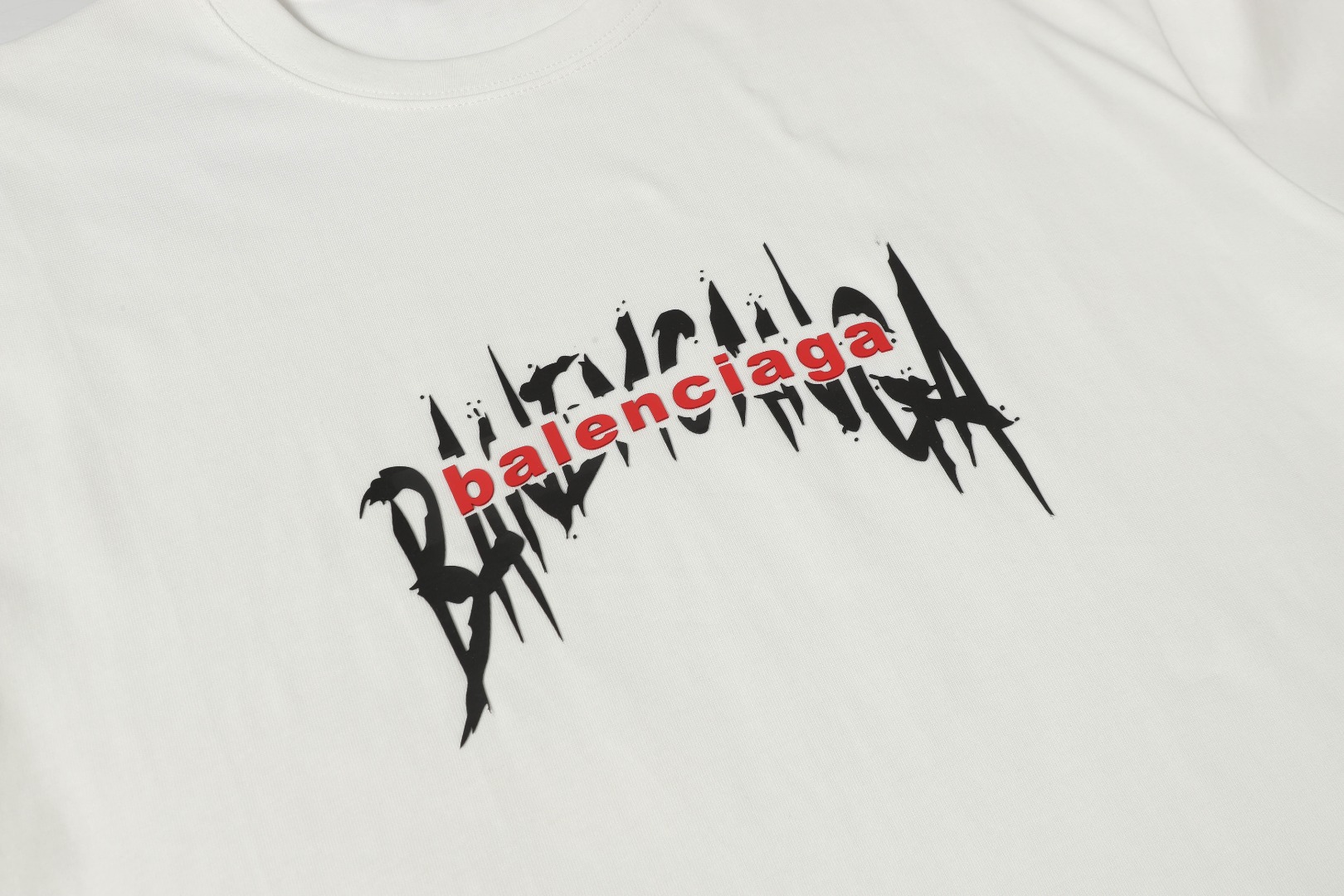 Balenciaga 巴黎世家2025硅胶立体印花T恤 撞色印花 立体硅胶层次分明 高级感十足