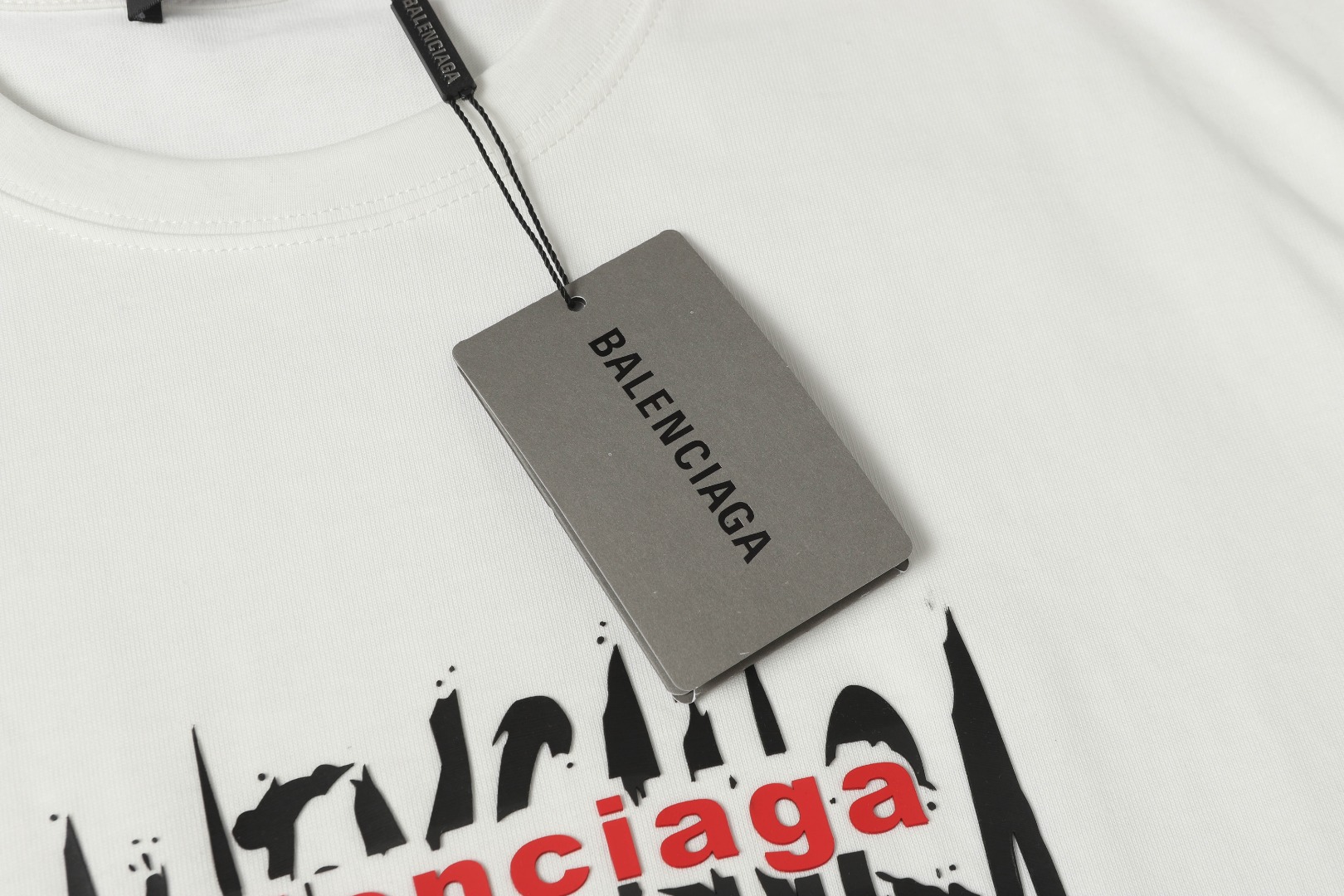 Balenciaga 巴黎世家2025硅胶立体印花T恤 撞色印花 立体硅胶层次分明 高级感十足