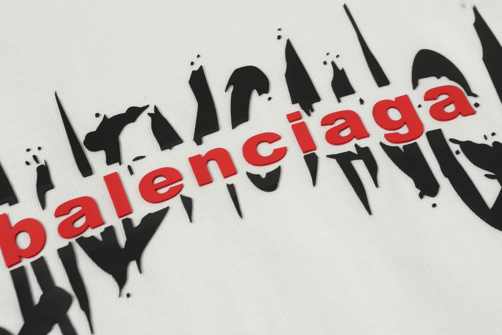 Balenciaga 巴黎世家2025硅胶立体印花T恤 撞色印花 立体硅胶层次分明 高级感十足