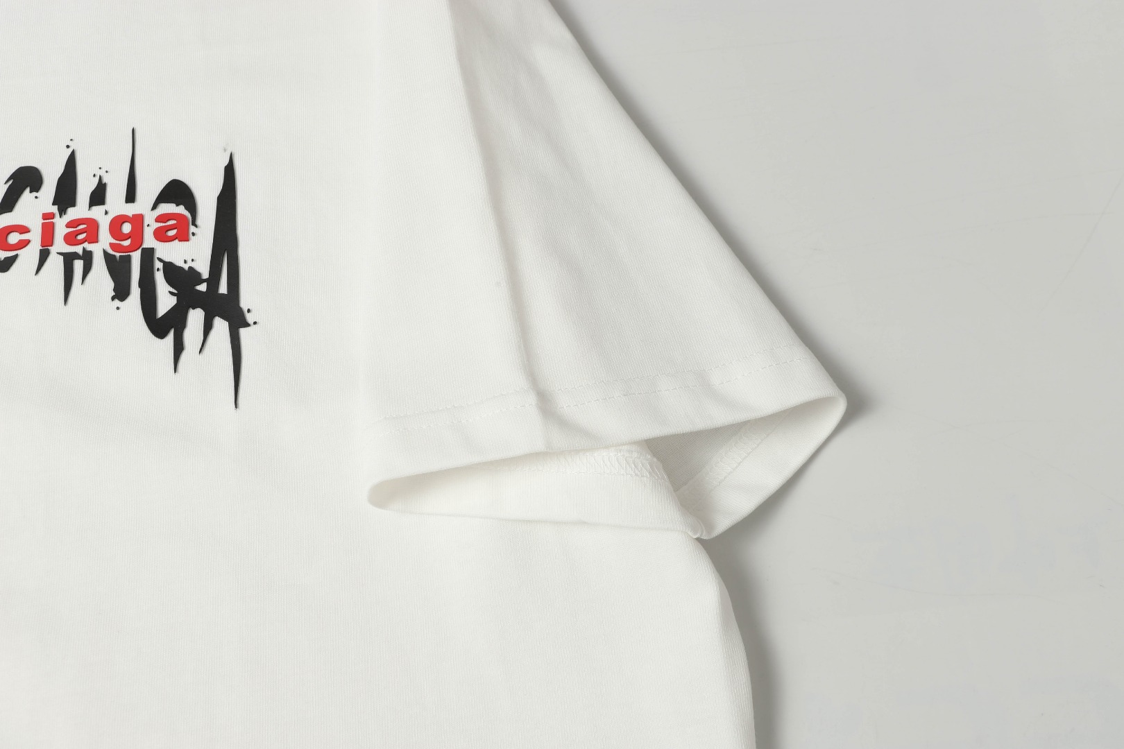 Balenciaga 巴黎世家2025硅胶立体印花T恤 撞色印花 立体硅胶层次分明 高级感十足