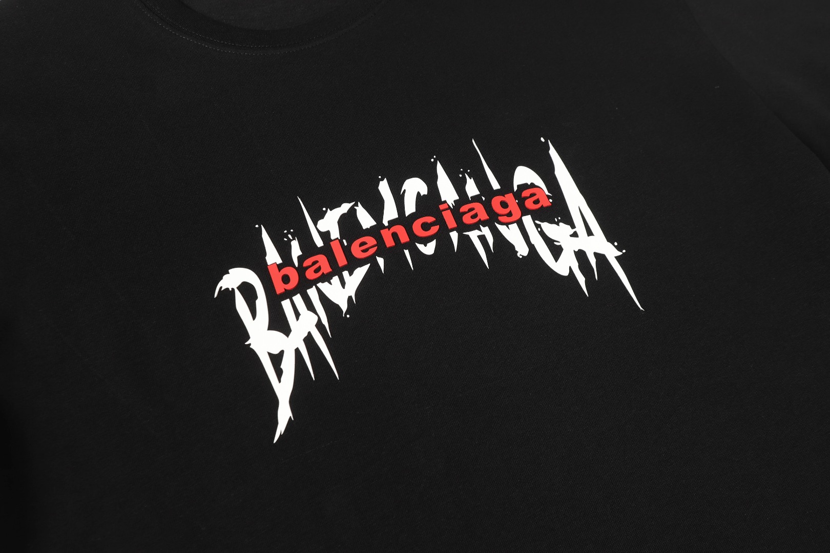 Balenciaga 巴黎世家2025硅胶立体印花T恤 撞色印花 立体硅胶层次分明 高级感十足