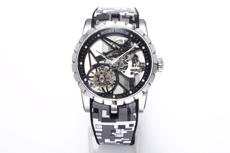 NO:689706,'NEW Factory' 2026 new color tourbillon, a colorful whirlwind in the New Year, arrived in small quantities. EXCALIBUR (King series) model RDDBEX 1 exclusively developed RD509SQ manual winding latest V4 version movement, power reserve 50 hours, hours, minutes, flying tourbillon, real tourbillon!  2. All product information is consistent with the original. The watch diameter is 42mm; 316L stainless steel case; natural rubber strap; sapphire crystal; 3. Exclusive molded natural rubber strap, each strap fits perfectly with the watch lug, giving the highest comfort to the wrist; 4. The buckle is made of 316L stainless steel, strong and durable; Every extreme detail is the sincerity of the new factory NEW, choose New Factory for Roger Dubuis!  ,,burberry19860909『新厂-NEW Factory』2026新品彩色陀飞轮,新年掀起彩色旋风,少量到货.EXCALIBUR（王者系列）型号RDDBEX 1独家开发RD509SQ手动上链最新V4版机芯,动力储存50小时,时、分、飞行陀飞轮,真正的陀飞轮！ 2所有产品信息与原装一致表径42mm；316L精钢表壳；天然橡胶表带；蓝宝石水晶表镜； 3独家开模天然橡胶表带,每条表带与表耳完美契合,给予手腕最高的舒适度； 4表扣采用316L精钢,坚固耐用； 每个极致的细节都是新厂NEW匠心开发的诚意,罗杰杜彼就选新厂！,,burberry,Watch