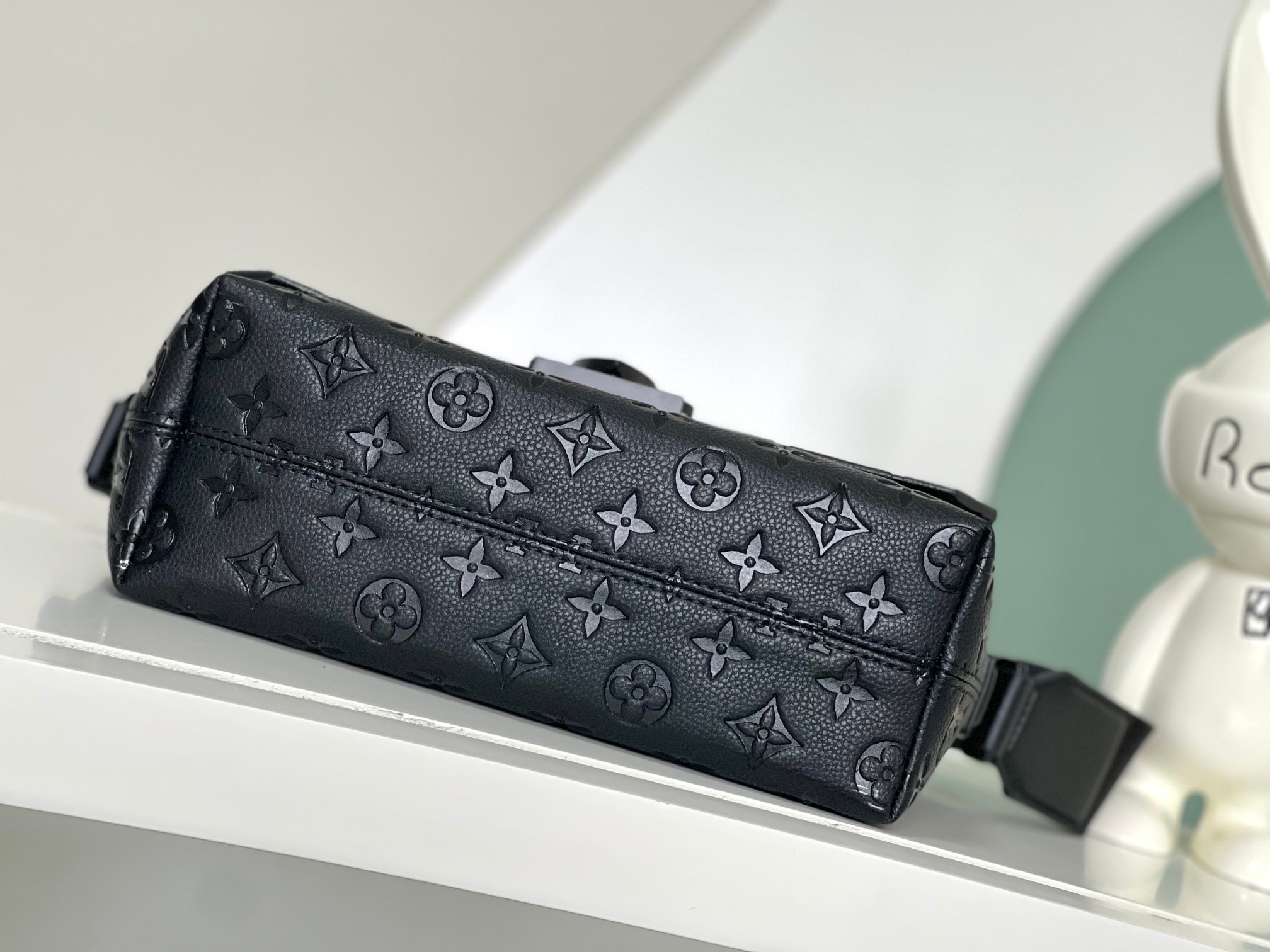 【海原外单 独实家拍】M23741黑压 S-Cape 邮差包取材 Monogram 压纹 Tauri