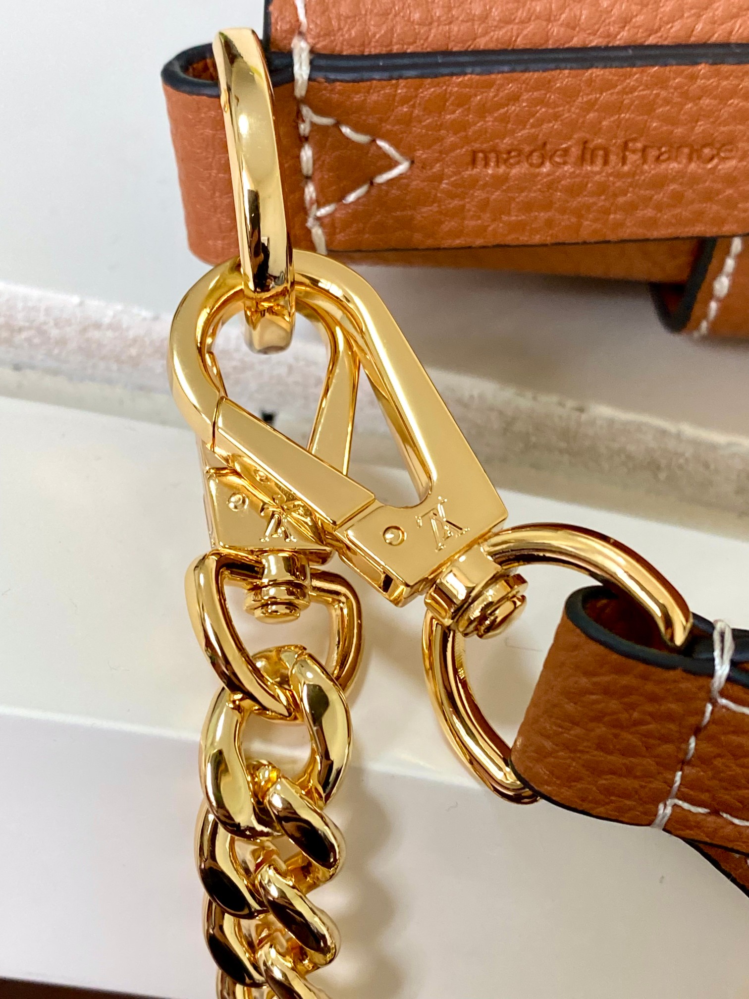 【海原外‬单 独实家‬拍】全皮水桶包链条包系列 Lock and Walk手袋 M24006黑色 M24