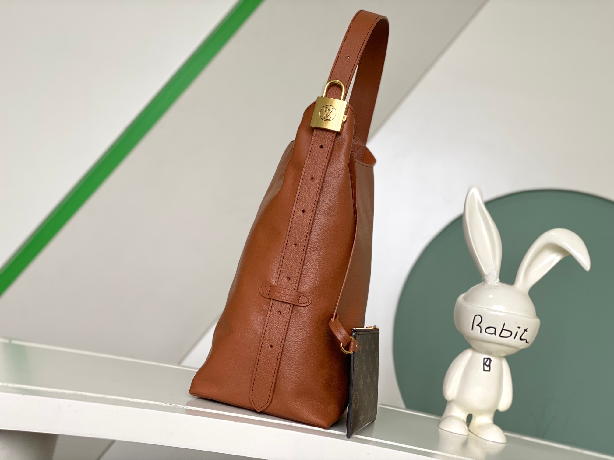 【海原外‬单 独实家‬拍 动态芯片】【Low Key Hobo 中号手袋】M24856 黑色 m2497
