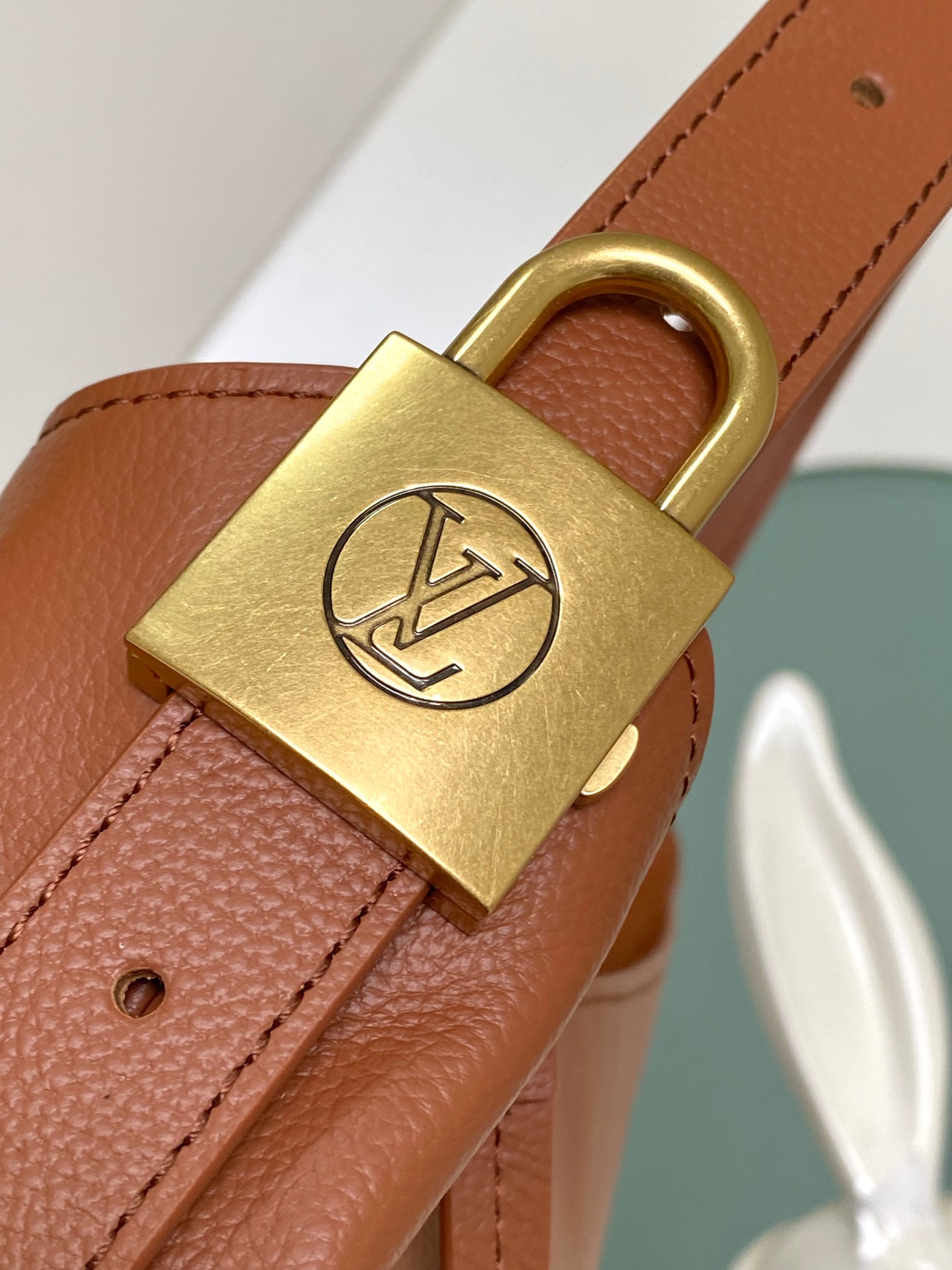 【海原外‬单 独实家‬拍 动态芯片】【Low Key Hobo 中号手袋】M24856 黑色 m2497