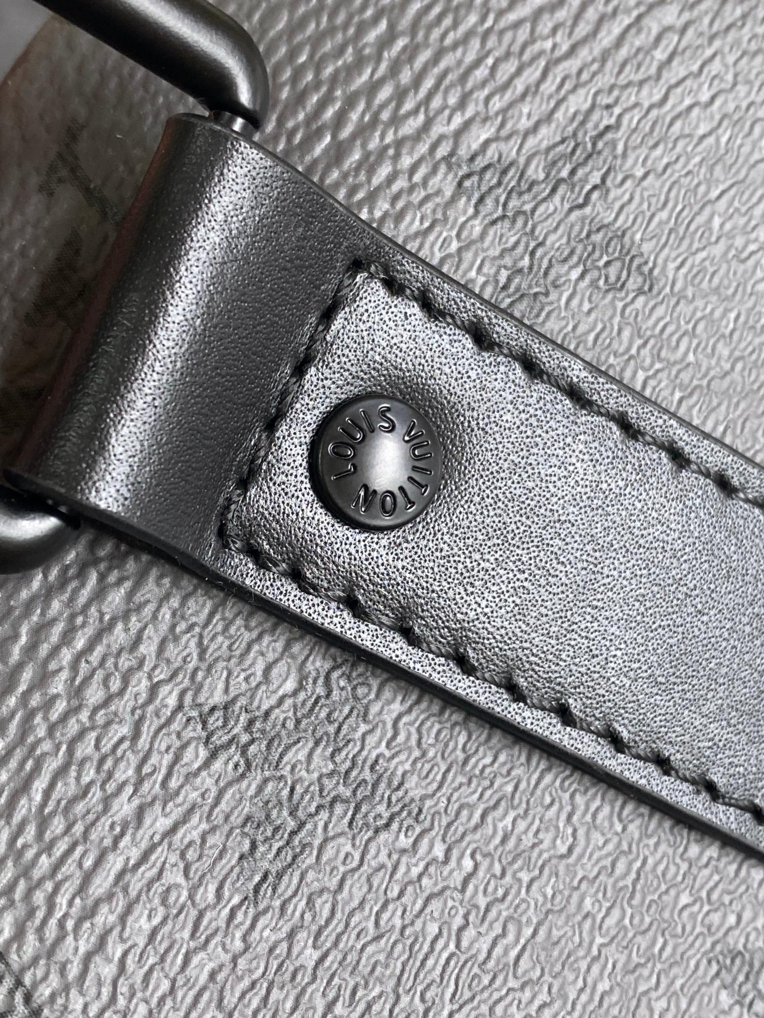 【海原外‬单 独实家‬拍 动态芯片版】M11480银花/拼浅蓝
【Keepall Bandoulière