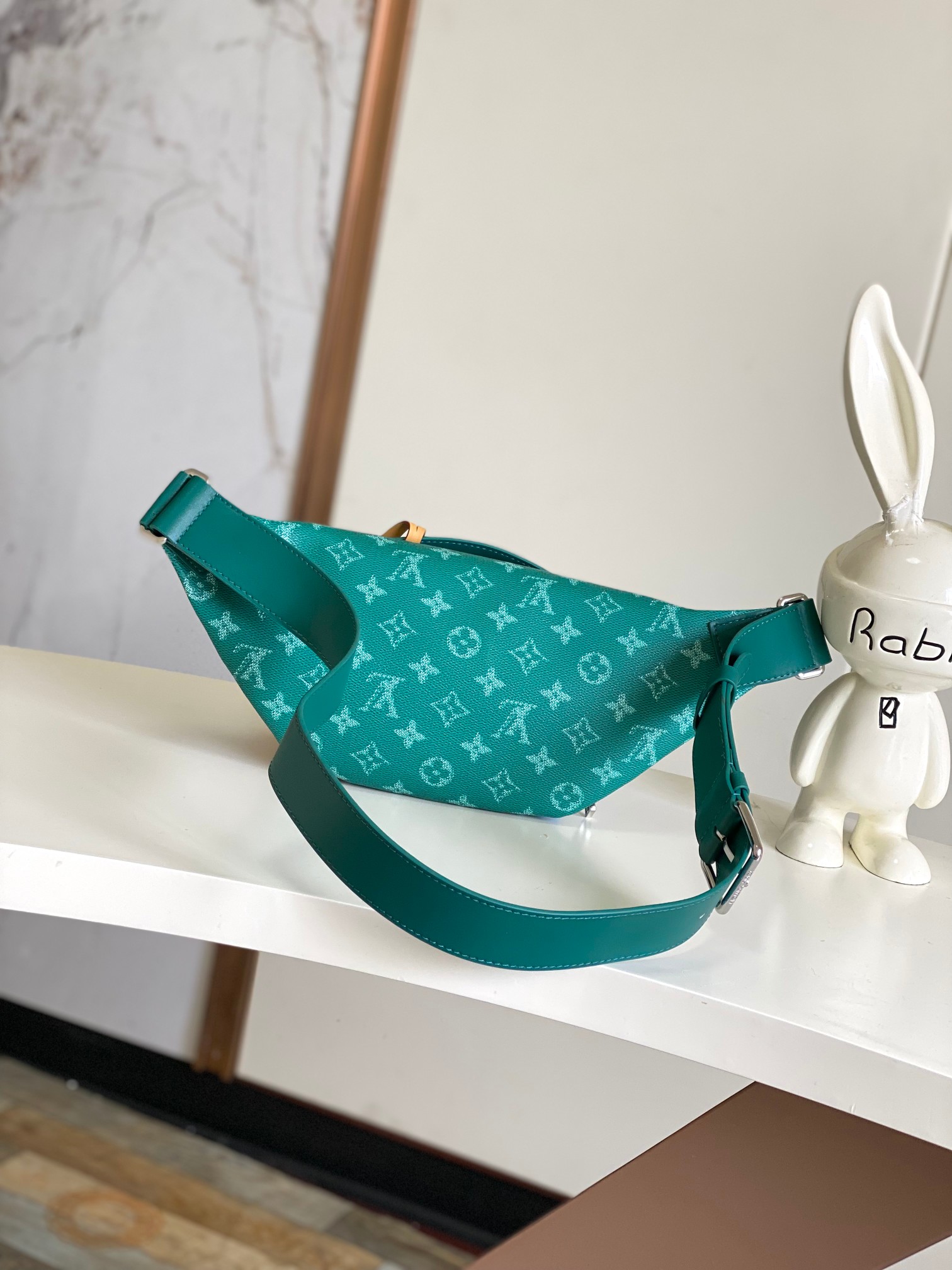 【海原外‬单 独实家‬拍】变码芯片  新品上市，最新款，M12867绿
本款 Rush 腰包取材 Mon