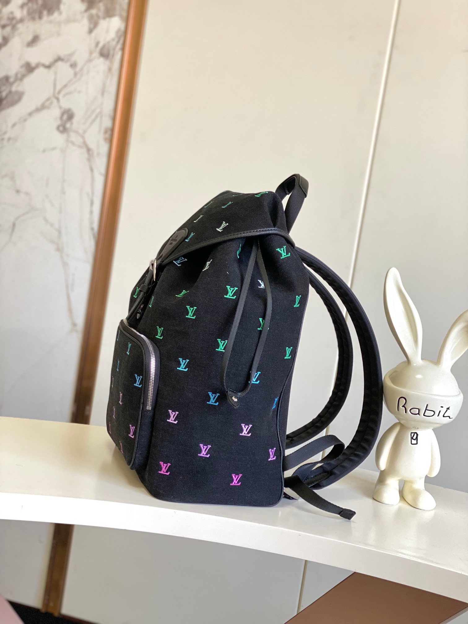 Louis Vuitton Montsouris Backpack Denim Washed Black M14135 2 a1755417011081 1677