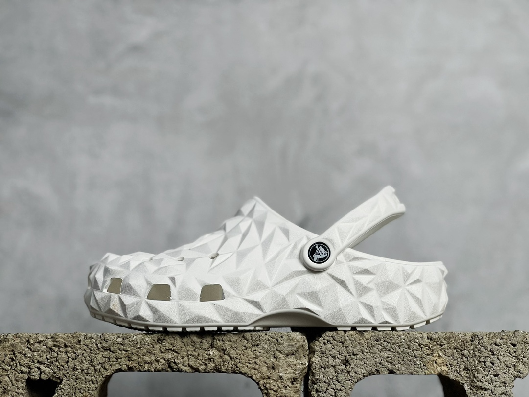 100 Crocs卡骆驰 经典榴莲洞洞鞋凉鞋 透明防水袋包装