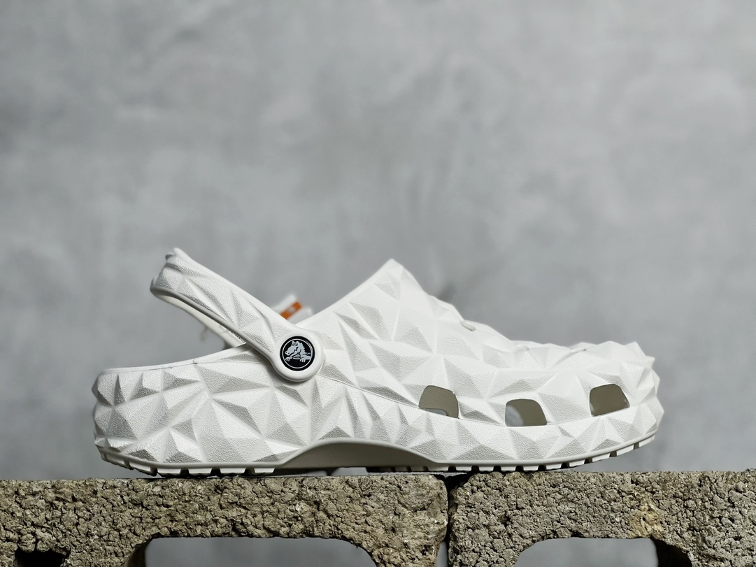 100 Crocs卡骆驰 经典榴莲洞洞鞋凉鞋 透明防水袋包装