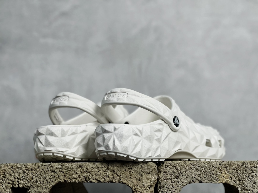 100 Crocs卡骆驰 经典榴莲洞洞鞋凉鞋 透明防水袋包装