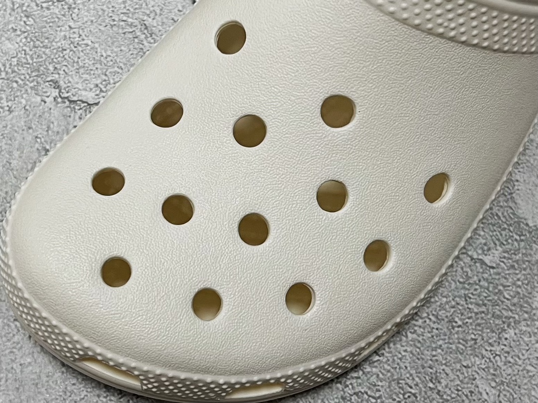 100 Crocs 卡骆驰 明星上脚同款 经夏季经典两用沙滩洞洞鞋 凉鞋拖鞋 透明防水袋包装