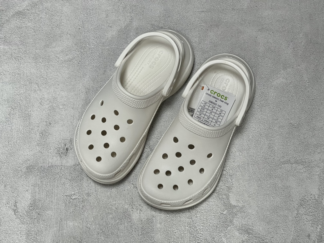 120  Crocs卡骆驰Classic clog小鲸鱼复古克骆格舒适时尚 洞洞凉鞋   透明防水袋包装