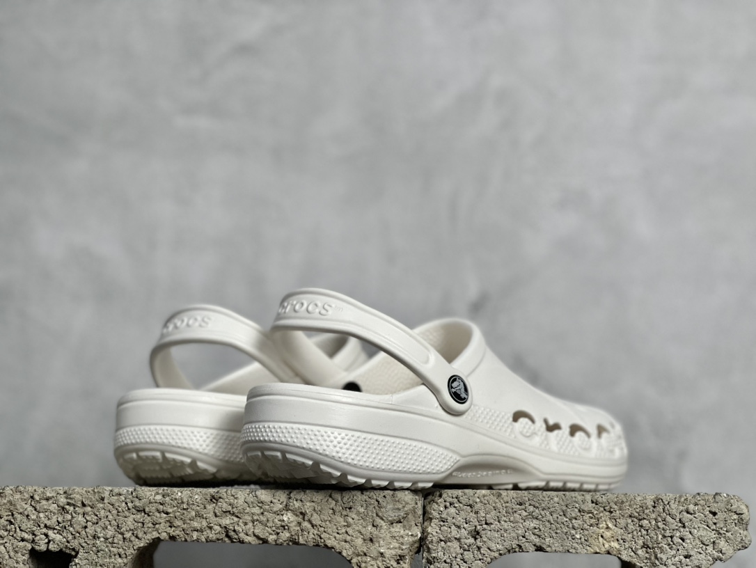 100  Crocs卡骆驰Classic clog透气洞洞运动凉鞋 明星贝雅 经夏季经典两用沙滩洞洞鞋 凉鞋拖鞋 透明防水袋包装