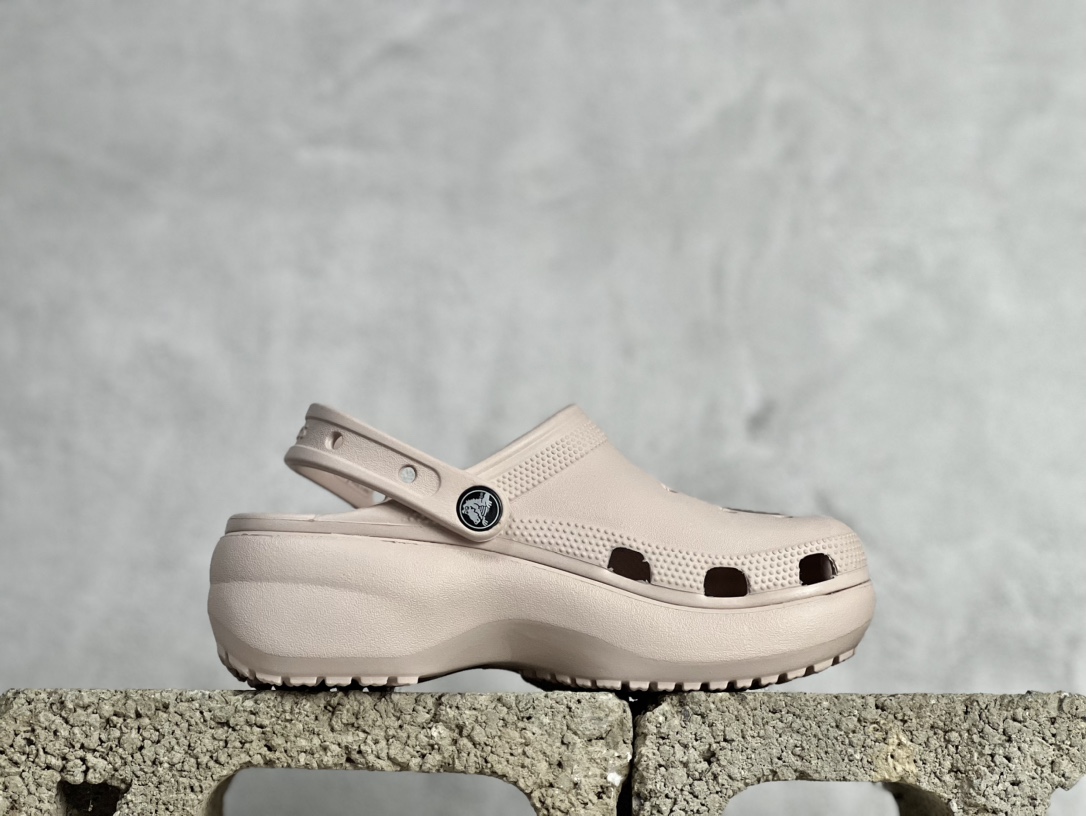 110 Crocs卡骆驰Classic clog 经典云朵 克骆格复古沙滩洞洞鞋 石英粉 透明防水袋包装