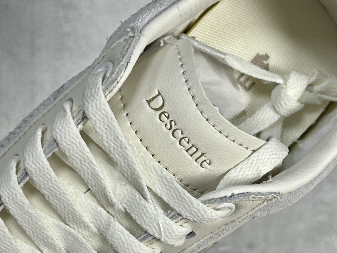 迪桑特DESCENTE系带舒适百搭防滑耐磨低帮生活休闲鞋 米色 SO323LCR78-CRPK