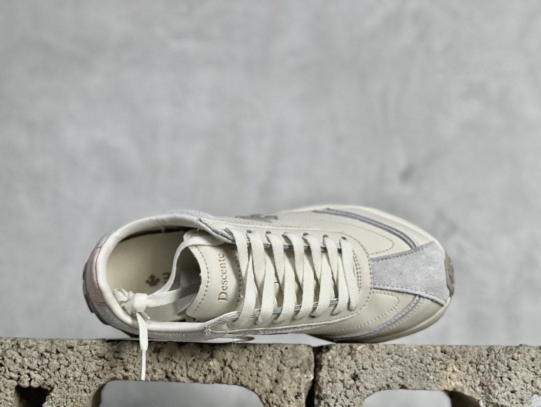迪桑特DESCENTE系带舒适百搭防滑耐磨低帮生活休闲鞋 米色 SO323LCR78-CRPK
