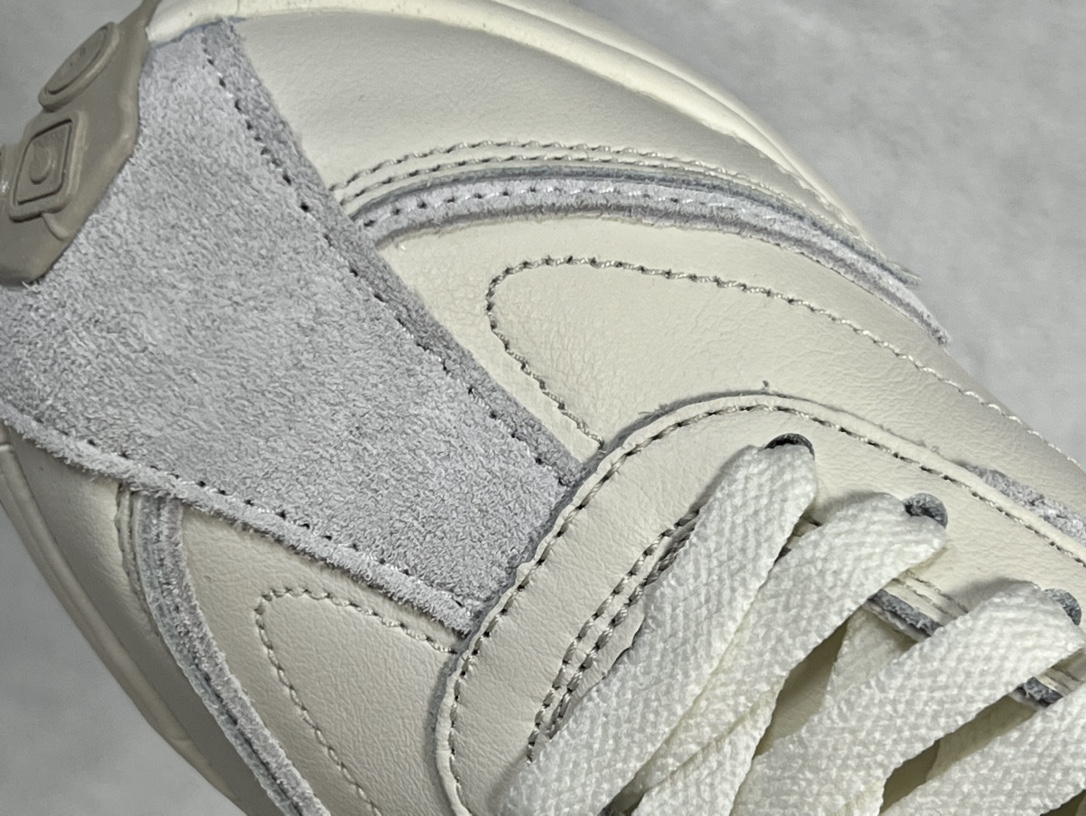 迪桑特DESCENTE系带舒适百搭防滑耐磨低帮生活休闲鞋 米色 SO323LCR78-CRPK