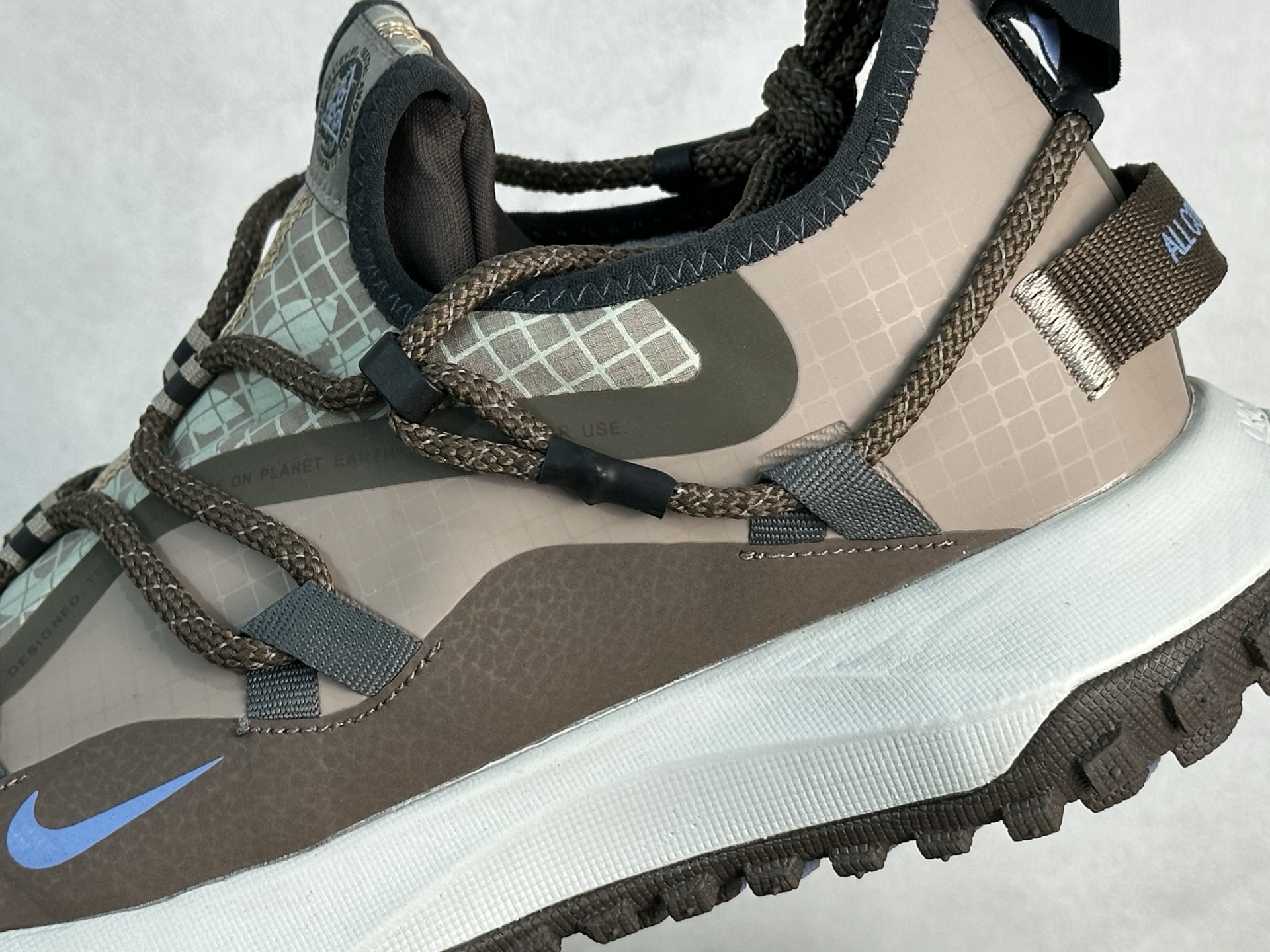 Nk ACG Mountain Fly Low GTX SE 户外登山运动鞋 DX6675-100