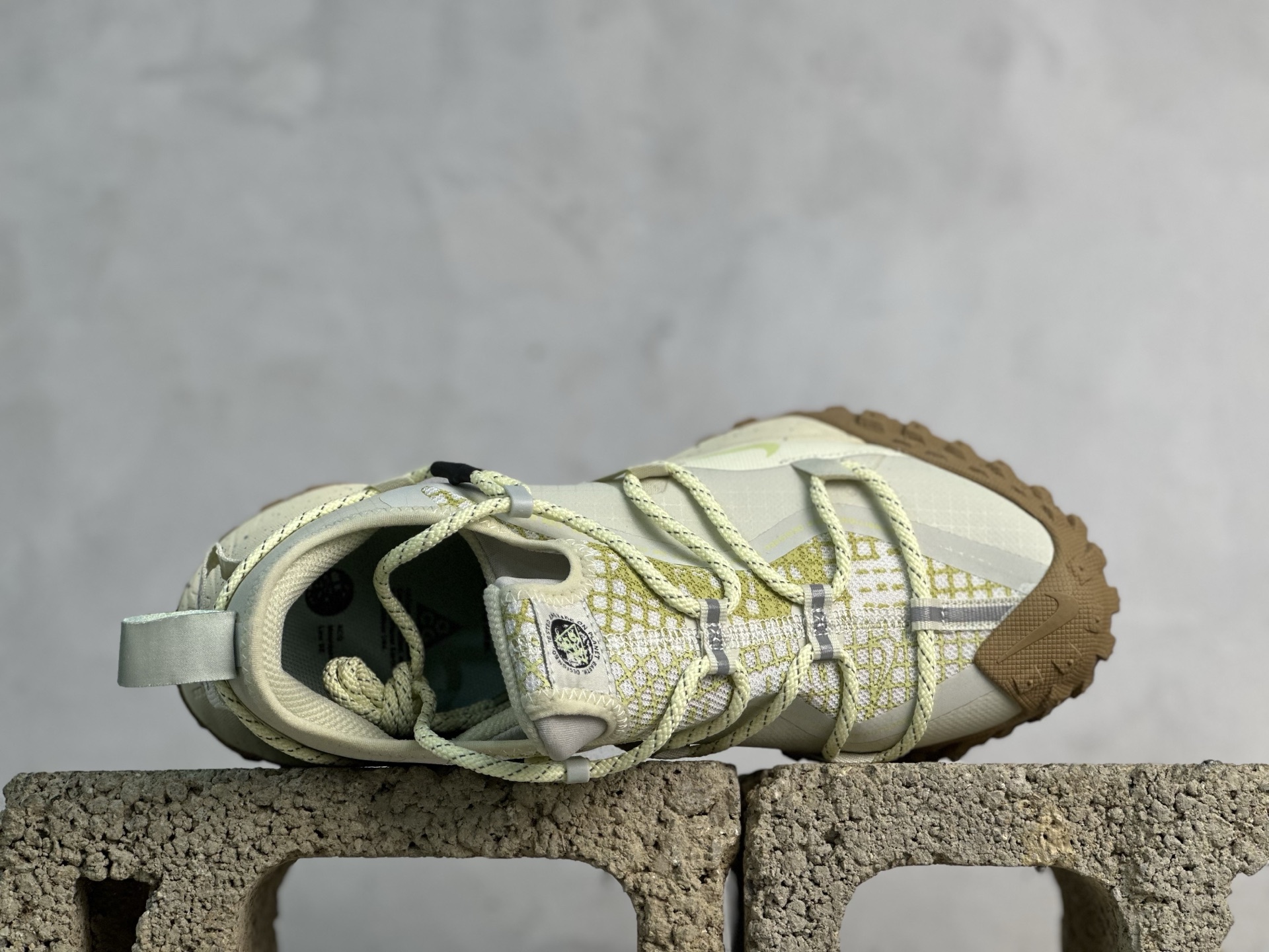 Nk ACG Mountain Fly Low GTX SE 户外登山运动鞋 DD2861-002-莆田鞋,莆田鞋货源,高仿鞋,高仿鞋货源,安福档口,莆田高仿鞋,莆田鞋批发,高仿鞋批发,莆田高仿运动鞋,高仿运动鞋,莆田运动鞋 Nk ACG Mountain Fly Low GTX SE 户外登山运动鞋 DD2861-002