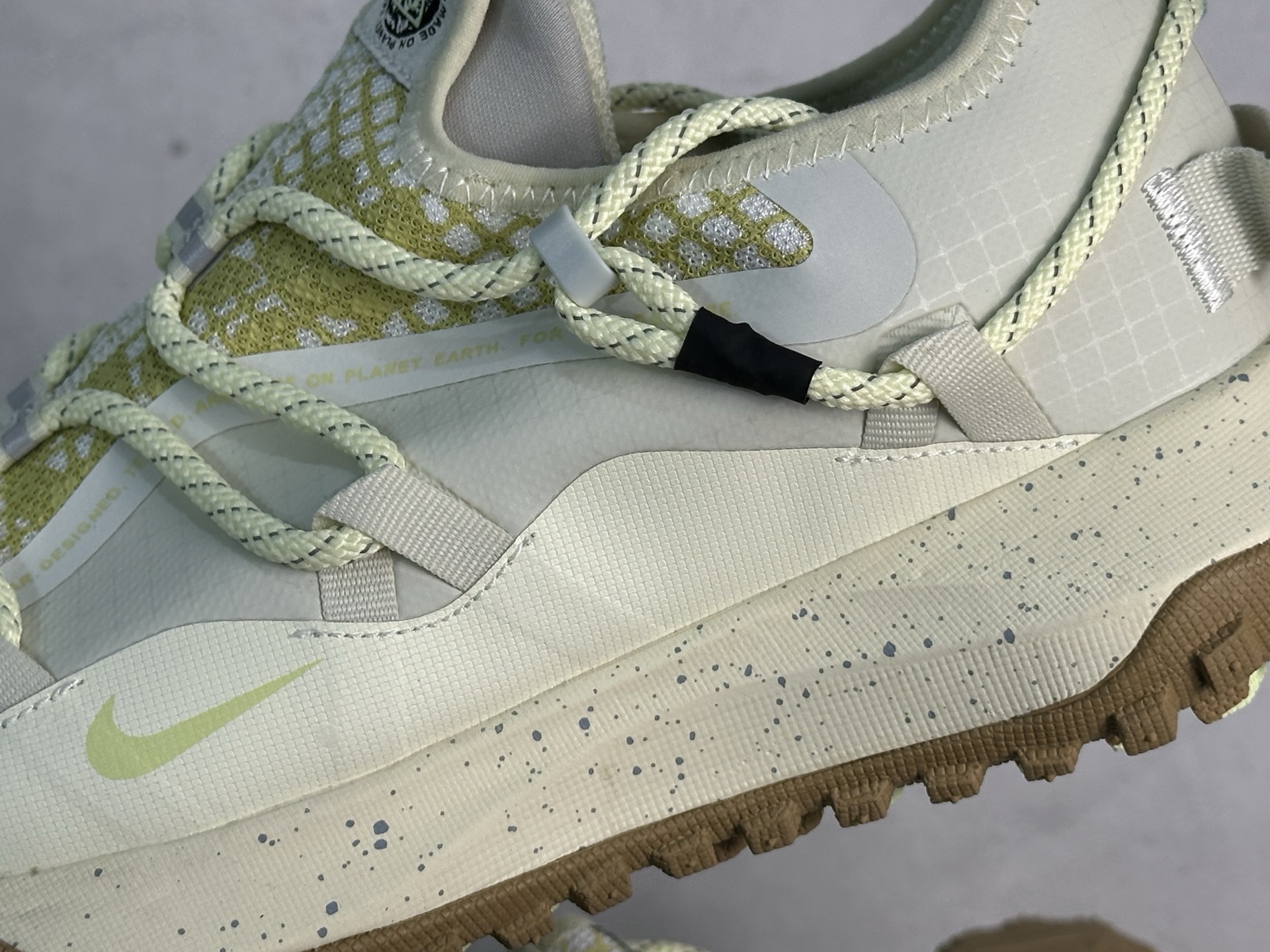 Nk ACG Mountain Fly Low GTX SE 户外登山运动鞋 DD2861-002-莆田鞋,莆田鞋货源,高仿鞋,高仿鞋货源,安福档口,莆田高仿鞋,莆田鞋批发,高仿鞋批发,莆田高仿运动鞋,高仿运动鞋,莆田运动鞋 Nk ACG Mountain Fly Low GTX SE 户外登山运动鞋 DD2861-002