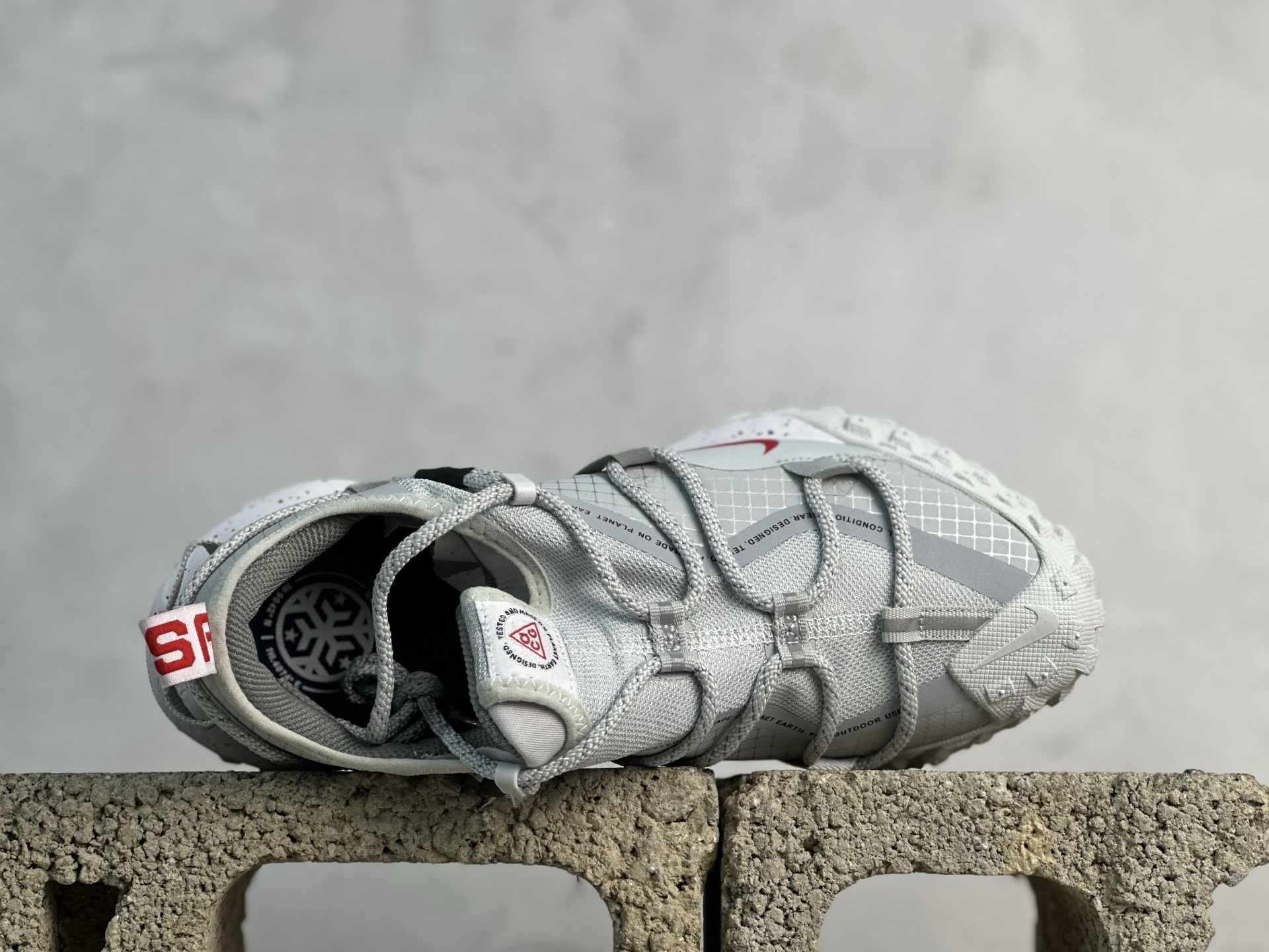 Nk ACG Mountain Fly Low GTX SE 户外登山运动鞋 DX6675-001-莆田鞋,莆田鞋货源,高仿鞋,高仿鞋货源,安福档口,莆田高仿鞋,莆田鞋批发,高仿鞋批发,莆田高仿运动鞋,高仿运动鞋,莆田运动鞋 Nk ACG Mountain Fly Low GTX SE 户外登山运动鞋 DX6675-001