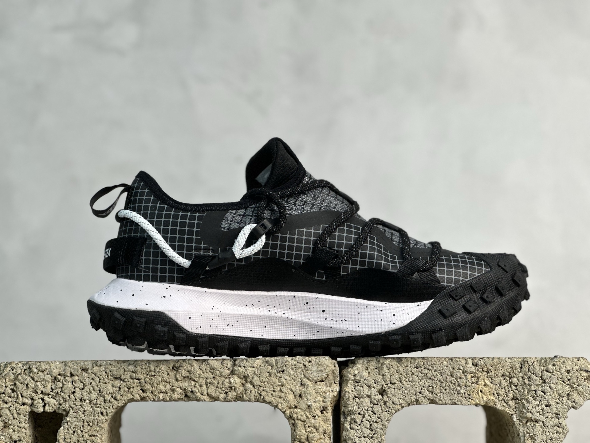 Nk ACG Mountain Fly Low GTX SE 户外登山运动鞋 DC9554-500-莆田鞋,莆田鞋货源,高仿鞋,高仿鞋货源,安福档口,莆田高仿鞋,莆田鞋批发,高仿鞋批发,莆田高仿运动鞋,高仿运动鞋,莆田运动鞋 Nk ACG Mountain Fly Low GTX SE 户外登山运动鞋 DC9554-500