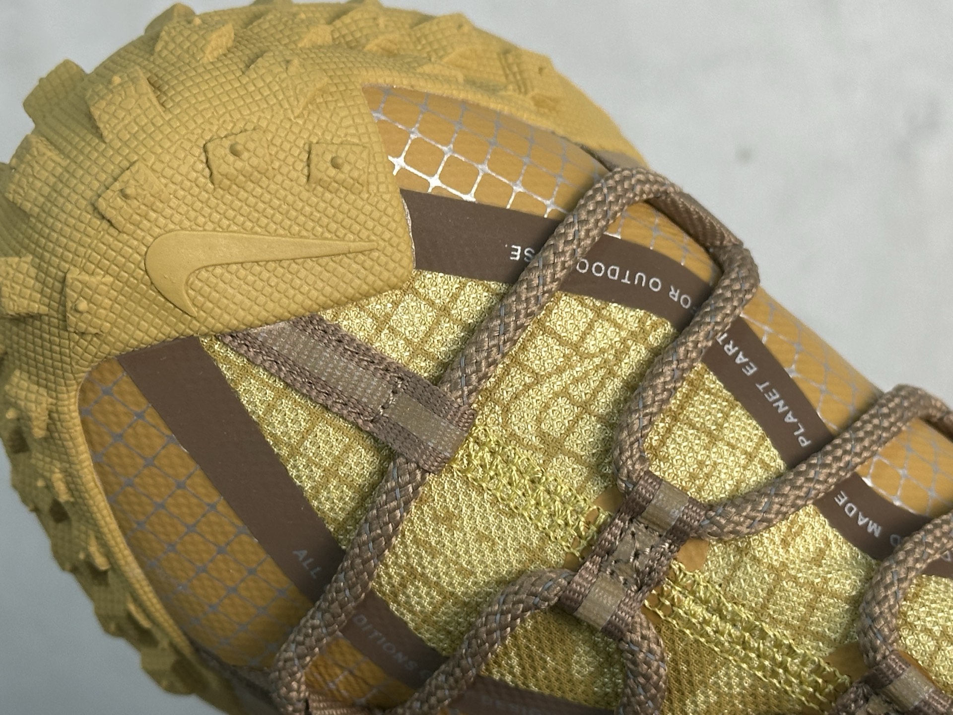 200 Nk ACG Mountain Fly Low GTX SE 户外登山运动鞋 DD2861-007