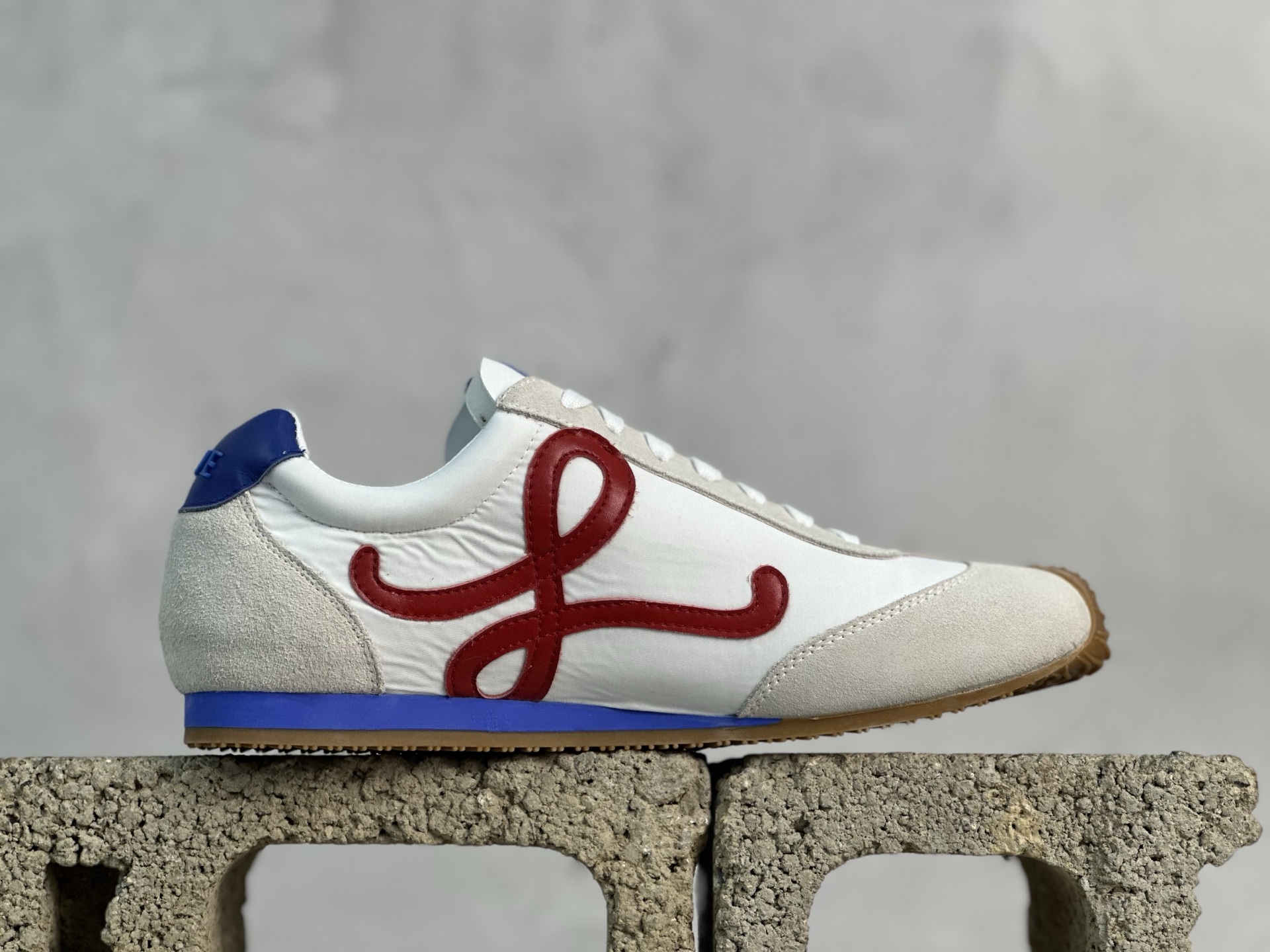 罗意威Loewe Ballet Runner 2.0 Sneakers 芭蕾舞2.0系列阿甘复古风德训薄底百搭休闲运动鞋