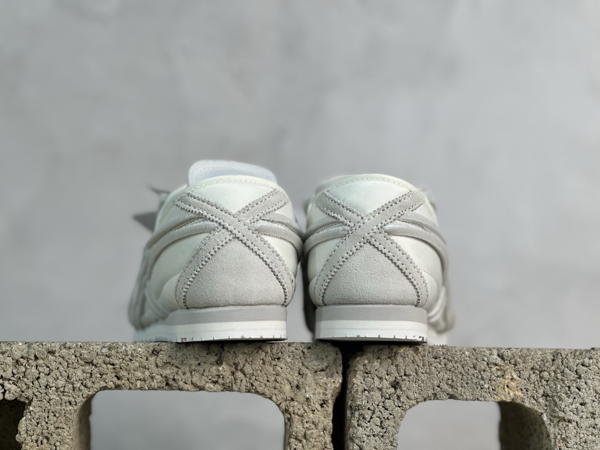 鬼塚虎/Onitsuka Tiger Mexico 66 SD 墨西哥升级版系列低帮复古经典虎爪百搭休闲皮革慢跑鞋 米色 海绵-莆田鞋,莆田鞋货源,高仿鞋,高仿鞋货源,安福档口,莆田高仿鞋,莆田鞋批发,高仿鞋批发,莆田高仿运动鞋,高仿运动鞋,莆田运动鞋 鬼塚虎/Onitsuka Tiger Mexico 66 SD 墨西哥升级版系列低帮复古经典虎爪百搭休闲皮革慢跑鞋 米色 海绵