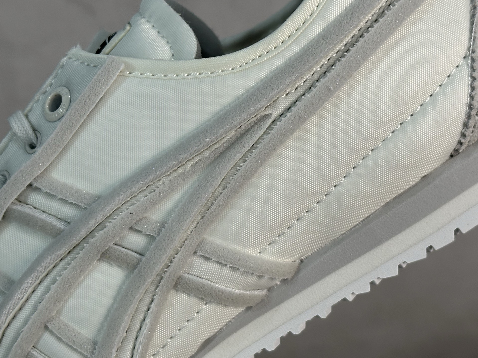 鬼塚虎/Onitsuka Tiger Mexico 66 SD 墨西哥升级版系列低帮复古经典虎爪百搭休闲皮革慢跑鞋 米色 海绵-莆田鞋,莆田鞋货源,高仿鞋,高仿鞋货源,安福档口,莆田高仿鞋,莆田鞋批发,高仿鞋批发,莆田高仿运动鞋,高仿运动鞋,莆田运动鞋 鬼塚虎/Onitsuka Tiger Mexico 66 SD 墨西哥升级版系列低帮复古经典虎爪百搭休闲皮革慢跑鞋 米色 海绵