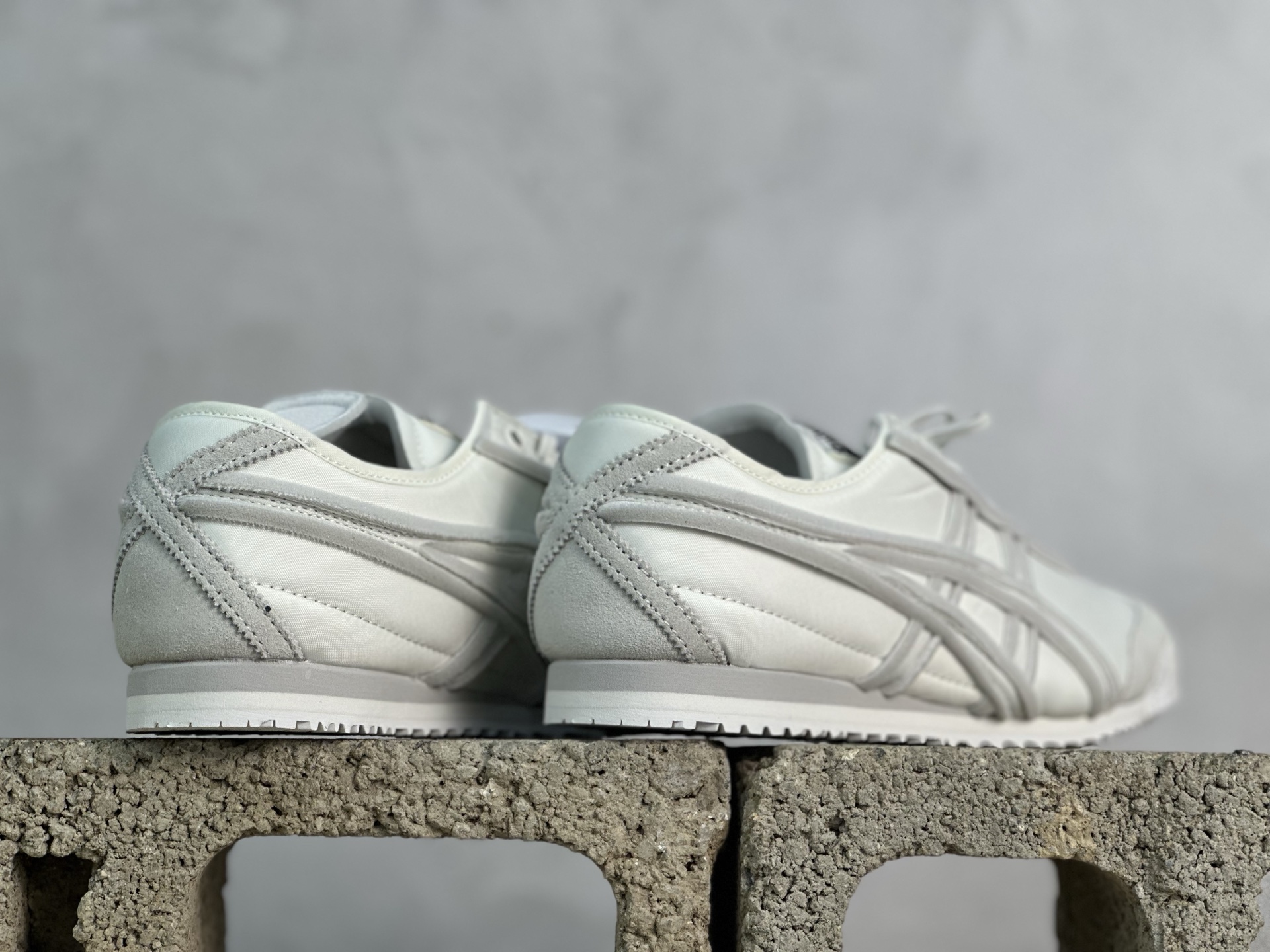 鬼塚虎/Onitsuka Tiger Mexico 66 SD 墨西哥升级版系列低帮复古经典虎爪百搭休闲皮革慢跑鞋 米色 海绵-莆田鞋,莆田鞋货源,高仿鞋,高仿鞋货源,安福档口,莆田高仿鞋,莆田鞋批发,高仿鞋批发,莆田高仿运动鞋,高仿运动鞋,莆田运动鞋 鬼塚虎/Onitsuka Tiger Mexico 66 SD 墨西哥升级版系列低帮复古经典虎爪百搭休闲皮革慢跑鞋 米色 海绵