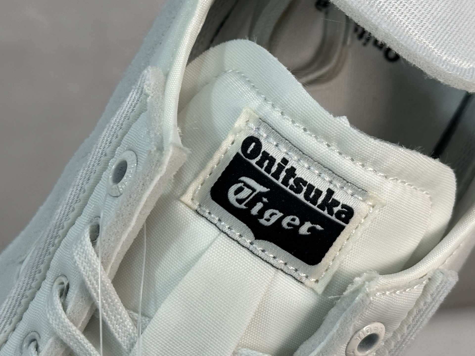 鬼塚虎/Onitsuka Tiger Mexico 66 SD 墨西哥升级版系列低帮复古经典虎爪百搭休闲皮革慢跑鞋 米色 海绵-莆田鞋,莆田鞋货源,高仿鞋,高仿鞋货源,安福档口,莆田高仿鞋,莆田鞋批发,高仿鞋批发,莆田高仿运动鞋,高仿运动鞋,莆田运动鞋 鬼塚虎/Onitsuka Tiger Mexico 66 SD 墨西哥升级版系列低帮复古经典虎爪百搭休闲皮革慢跑鞋 米色 海绵