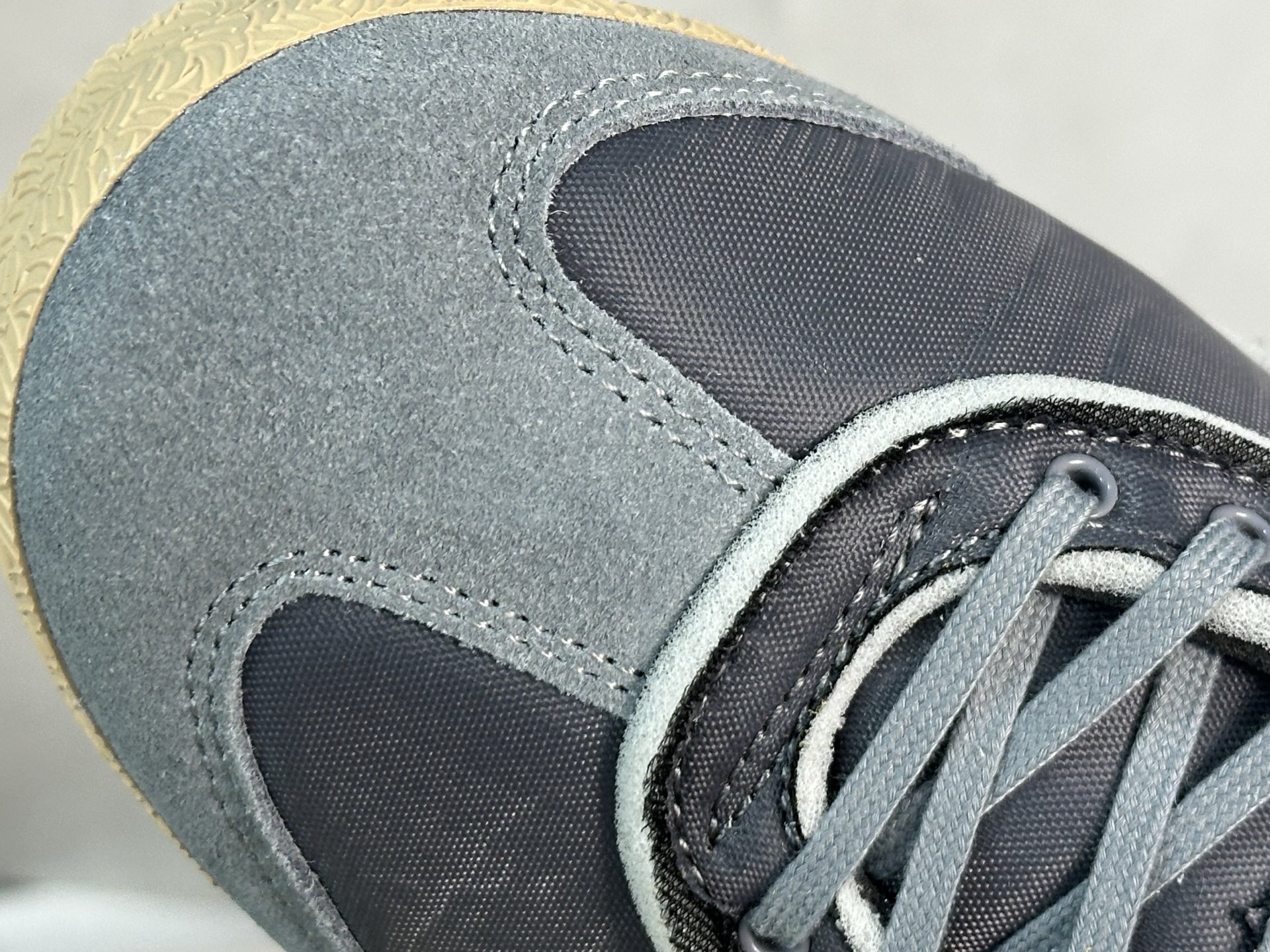 鬼塚虎/Onitsuka Tiger Mexico 66 SD 墨西哥升级版系列低帮复古经典虎爪百搭休闲皮革慢跑鞋 碳灰 海绵-莆田鞋,莆田鞋货源,高仿鞋,高仿鞋货源,安福档口,莆田高仿鞋,莆田鞋批发,高仿鞋批发,莆田高仿运动鞋,高仿运动鞋,莆田运动鞋 鬼塚虎/Onitsuka Tiger Mexico 66 SD 墨西哥升级版系列低帮复古经典虎爪百搭休闲皮革慢跑鞋 碳灰 海绵