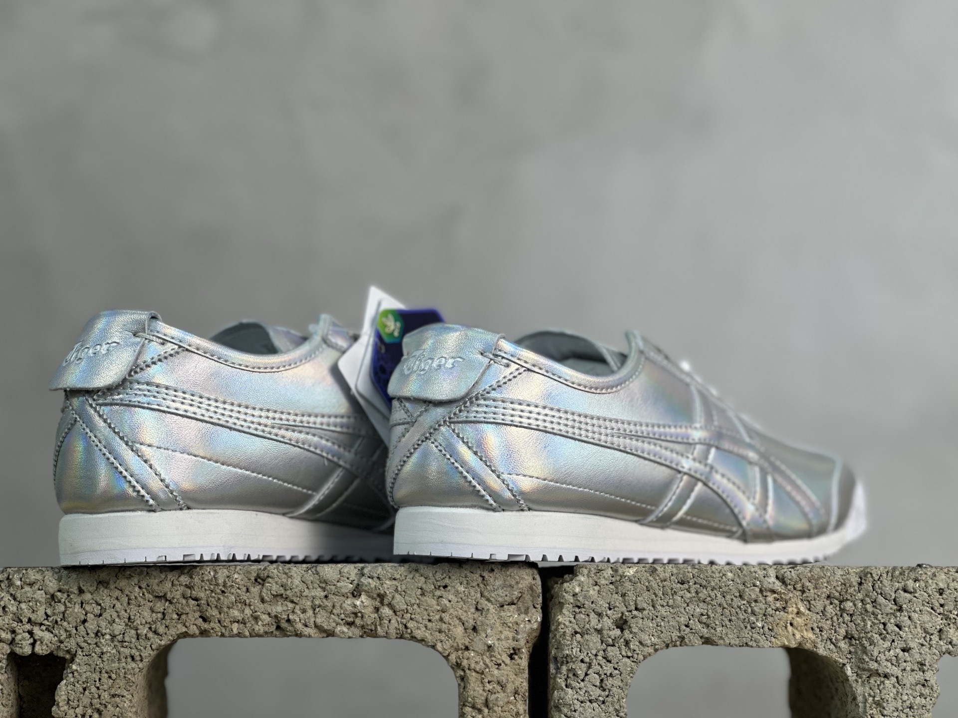 鬼塚虎/Onitsuka Tiger Mexico 66 SD 墨西哥升级版系列低帮复古经典虎爪百搭休闲皮革慢跑鞋 镭射银