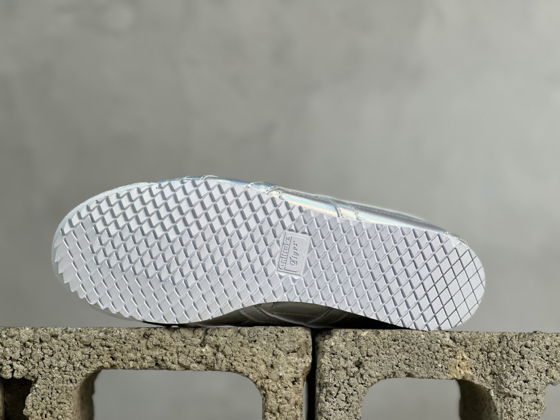 鬼塚虎/Onitsuka Tiger Mexico 66 SD 墨西哥升级版系列低帮复古经典虎爪百搭休闲皮革慢跑鞋 镭射银
