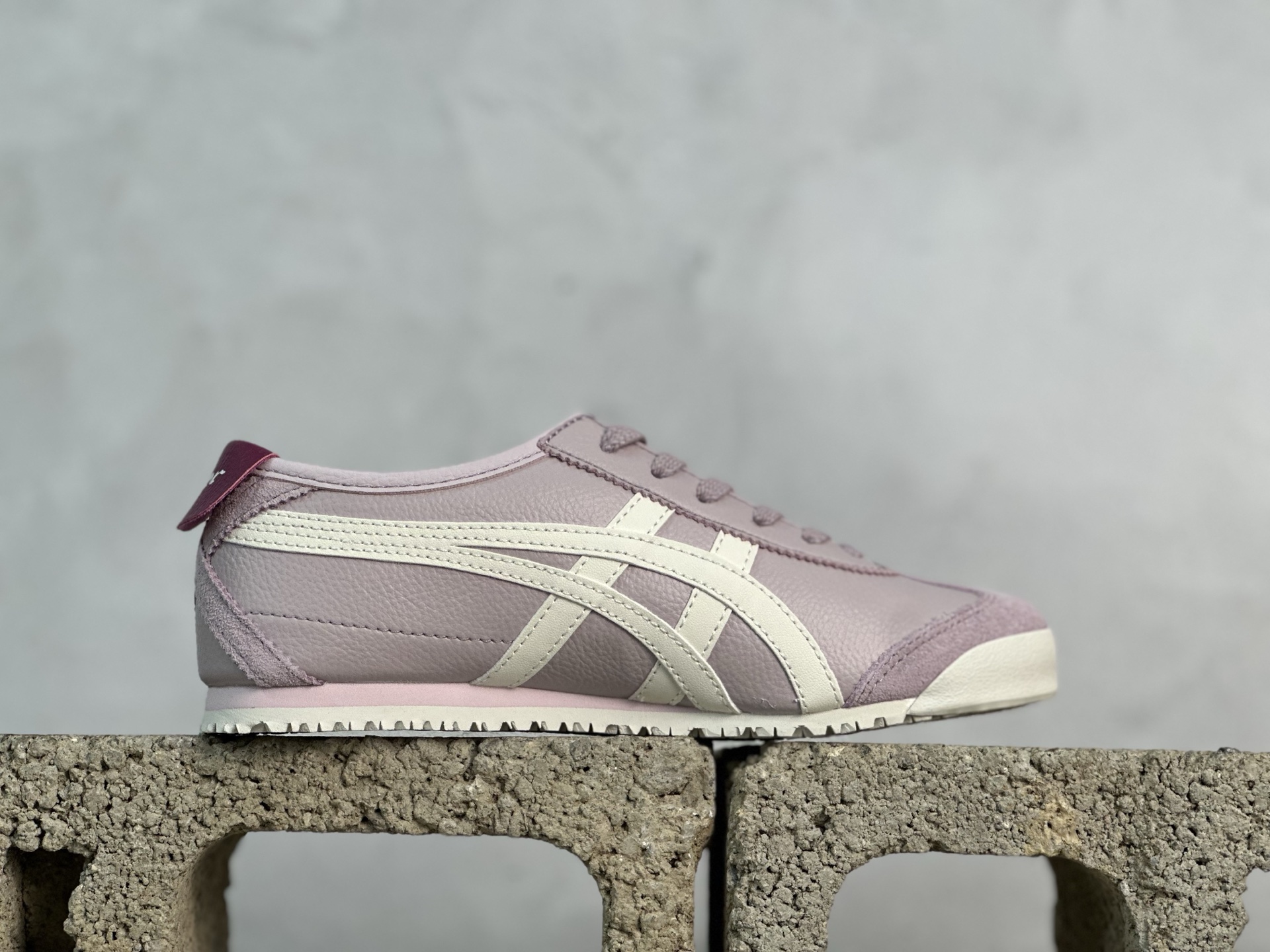 ASICS Tiger Mexico 66 天猫专供 亚瑟士 鬼冢虎阿斯克斯经典休闲跑鞋 皮面 1183B771-703 头层皮面-莆田鞋,莆田鞋货源,高仿鞋,高仿鞋货源,安福档口,莆田高仿鞋,莆田鞋批发,高仿鞋批发,莆田高仿运动鞋,高仿运动鞋,莆田运动鞋 ASICS Tiger Mexico 66 天猫专供 亚瑟士 鬼冢虎阿斯克斯经典休闲跑鞋 皮面 1183B771-703 头层皮面