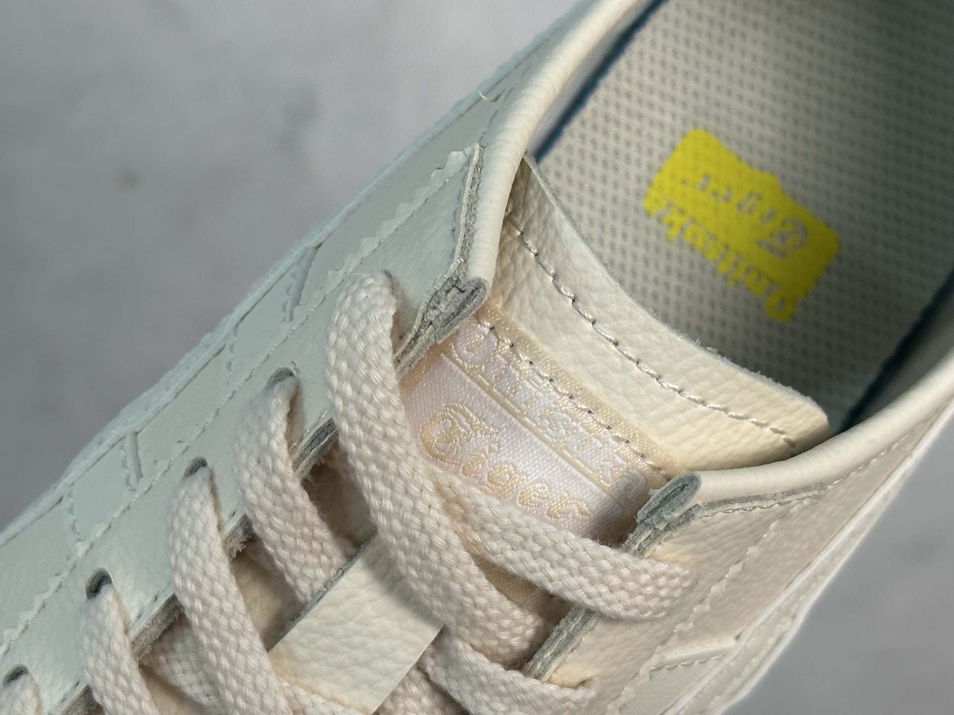 ASICS Tiger Mexico 66 天猫专供 亚瑟士 鬼冢虎阿斯克斯经典休闲跑鞋 皮面 1183B771-702 头层皮面-莆田鞋,莆田鞋货源,高仿鞋,高仿鞋货源,安福档口,莆田高仿鞋,莆田鞋批发,高仿鞋批发,莆田高仿运动鞋,高仿运动鞋,莆田运动鞋 ASICS Tiger Mexico 66 天猫专供 亚瑟士 鬼冢虎阿斯克斯经典休闲跑鞋 皮面 1183B771-702 头层皮面