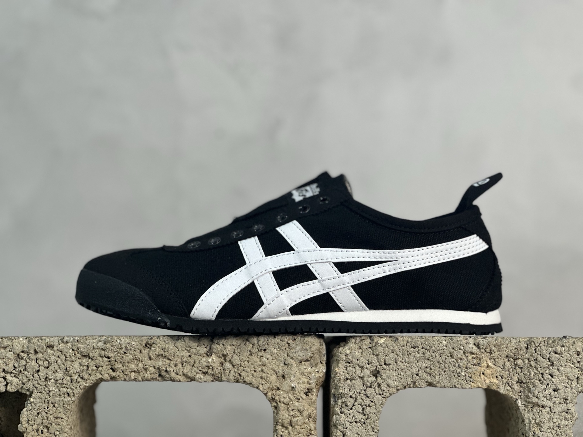 ASICS Tiger Mexico 66 天猫专供 亚瑟士 原装头层皮 鬼冢虎阿斯克斯经典休闲跑鞋-莆田鞋,莆田鞋货源,高仿鞋,高仿鞋货源,安福档口,莆田高仿鞋,莆田鞋批发,高仿鞋批发,莆田高仿运动鞋,高仿运动鞋,莆田运动鞋 ASICS Tiger Mexico 66 天猫专供 亚瑟士 原装头层皮 鬼冢虎阿斯克斯经典休闲跑鞋