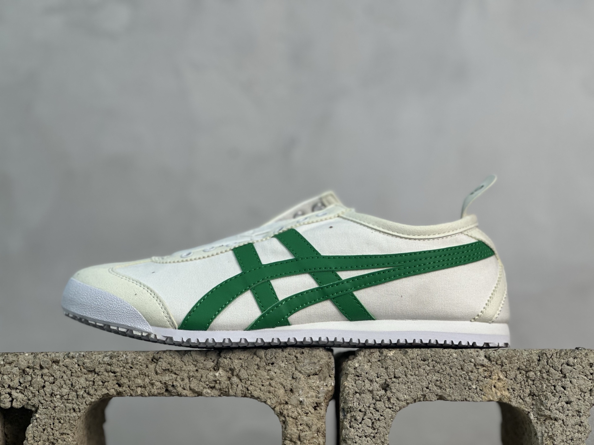 ASICS Tiger Mexico 66 天猫专供 亚瑟士 原装头层皮 鬼冢虎阿斯克斯经典休闲跑鞋-莆田鞋,莆田鞋货源,高仿鞋,高仿鞋货源,安福档口,莆田高仿鞋,莆田鞋批发,高仿鞋批发,莆田高仿运动鞋,高仿运动鞋,莆田运动鞋 ASICS Tiger Mexico 66 天猫专供 亚瑟士 原装头层皮 鬼冢虎阿斯克斯经典休闲跑鞋
