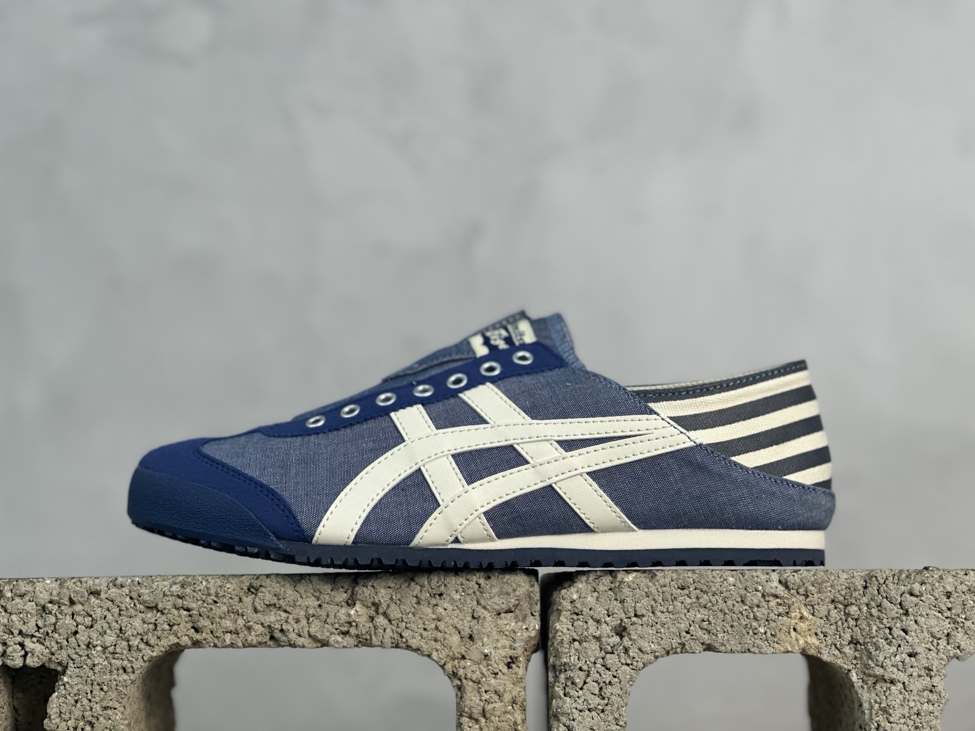 ASICS Tiger Mexico 66 天猫专供 亚瑟士 原装头层皮 鬼冢虎阿斯克斯经典休闲跑鞋-莆田鞋,莆田鞋货源,高仿鞋,高仿鞋货源,安福档口,莆田高仿鞋,莆田鞋批发,高仿鞋批发,莆田高仿运动鞋,高仿运动鞋,莆田运动鞋 ASICS Tiger Mexico 66 天猫专供 亚瑟士 原装头层皮 鬼冢虎阿斯克斯经典休闲跑鞋