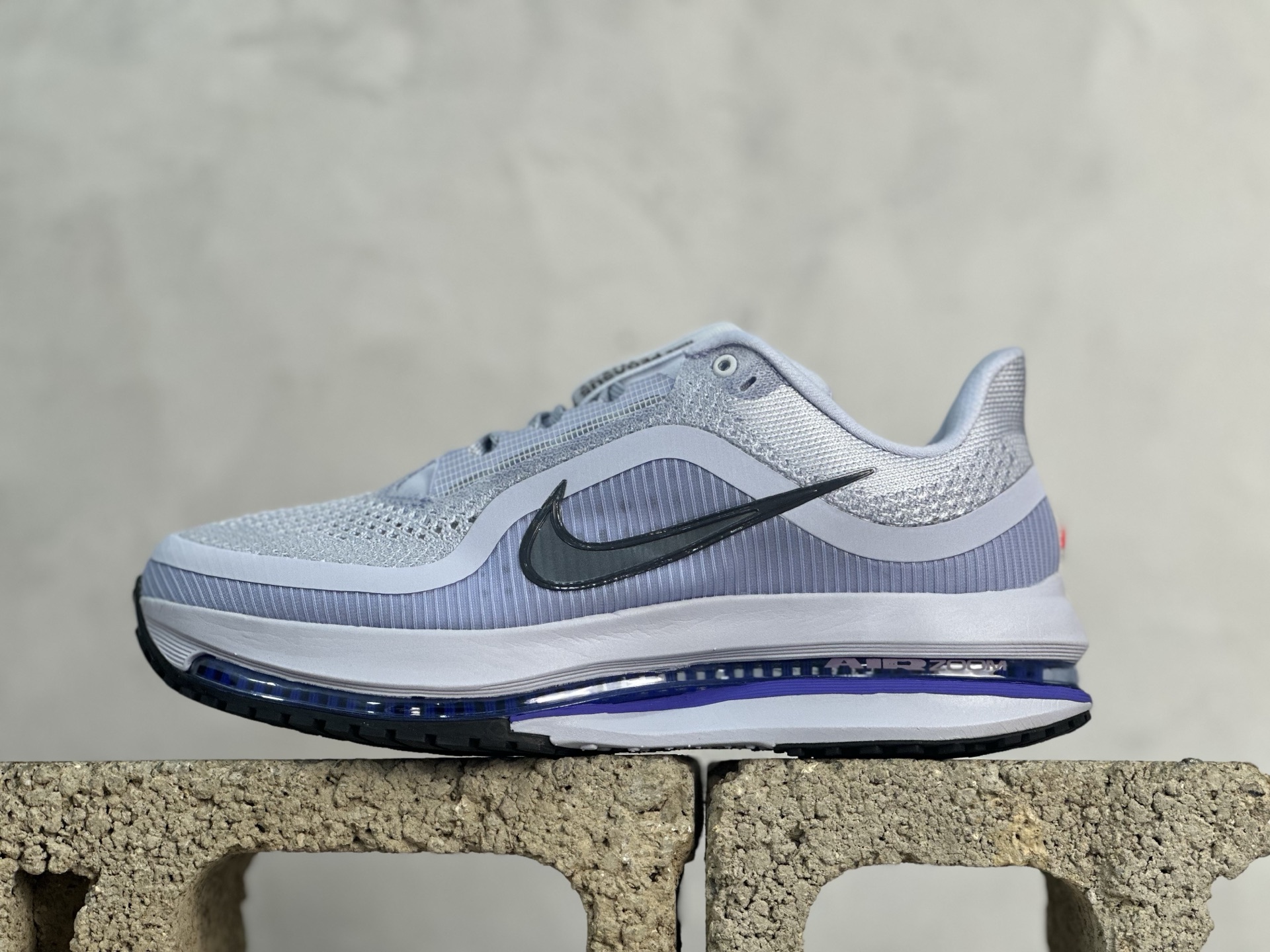 DE 平台爆款 Nike Pegasus Premium 白紫色 货号:HQ2592-004 编码:41