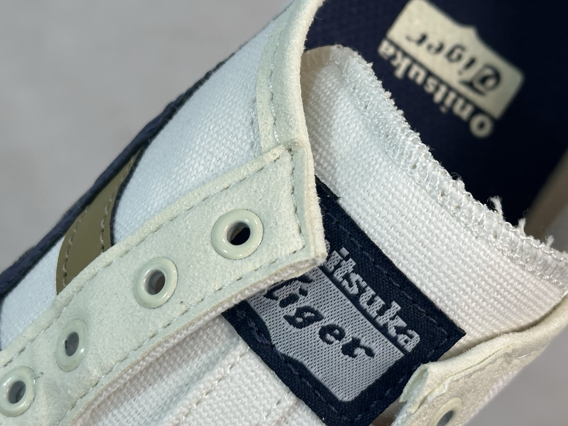 ASICS Tiger Mexico 66 天猫专供 亚瑟士 鬼冢虎阿斯克斯经典休闲跑鞋 布面 1183A360-116 头层皮面-莆田鞋,莆田鞋货源,高仿鞋,高仿鞋货源,安福档口,莆田高仿鞋,莆田鞋批发,高仿鞋批发,莆田高仿运动鞋,高仿运动鞋,莆田运动鞋 ASICS Tiger Mexico 66 天猫专供 亚瑟士 鬼冢虎阿斯克斯经典休闲跑鞋 布面 1183A360-116 头层皮面