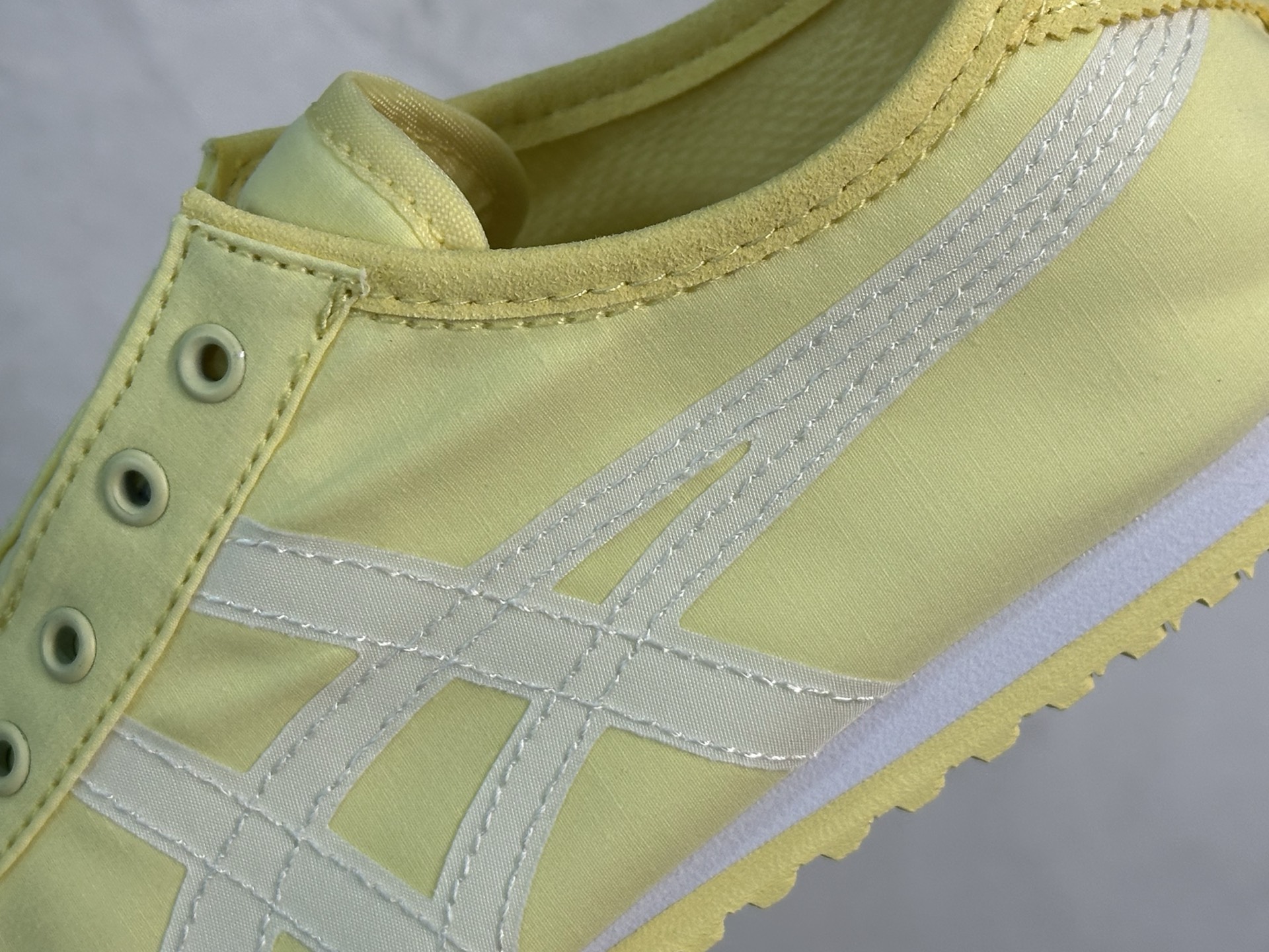Onitsuka Tiger 鬼塚虎MEXICO 66 SLIP-ON时尚舒适防滑轻便 低帮生活休闲鞋 头层皮面-莆田鞋,莆田鞋货源,高仿鞋,高仿鞋货源,安福档口,莆田高仿鞋,莆田鞋批发,高仿鞋批发,莆田高仿运动鞋,高仿运动鞋,莆田运动鞋 Onitsuka Tiger 鬼塚虎MEXICO 66 SLIP-ON时尚舒适防滑轻便 低帮生活休闲鞋 头层皮面