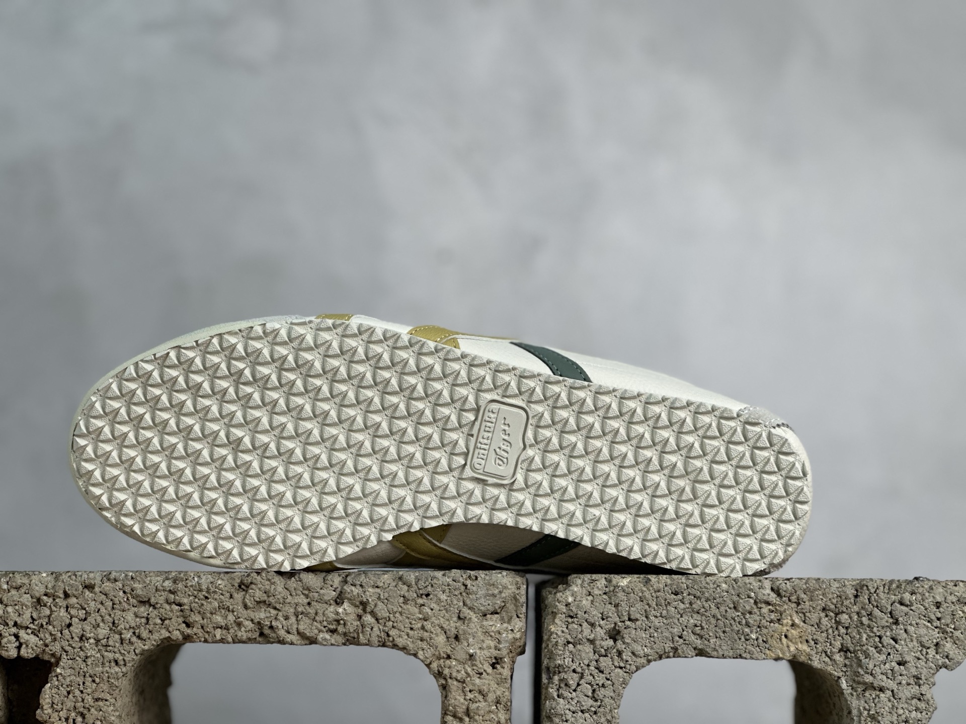 ASICS Tiger Mexico 66 天猫专供 亚瑟士 鬼冢虎阿斯克斯经典休闲跑鞋 皮面 头层皮面-莆田鞋,莆田鞋货源,高仿鞋,高仿鞋货源,安福档口,莆田高仿鞋,莆田鞋批发,高仿鞋批发,莆田高仿运动鞋,高仿运动鞋,莆田运动鞋 ASICS Tiger Mexico 66 天猫专供 亚瑟士 鬼冢虎阿斯克斯经典休闲跑鞋 皮面 头层皮面