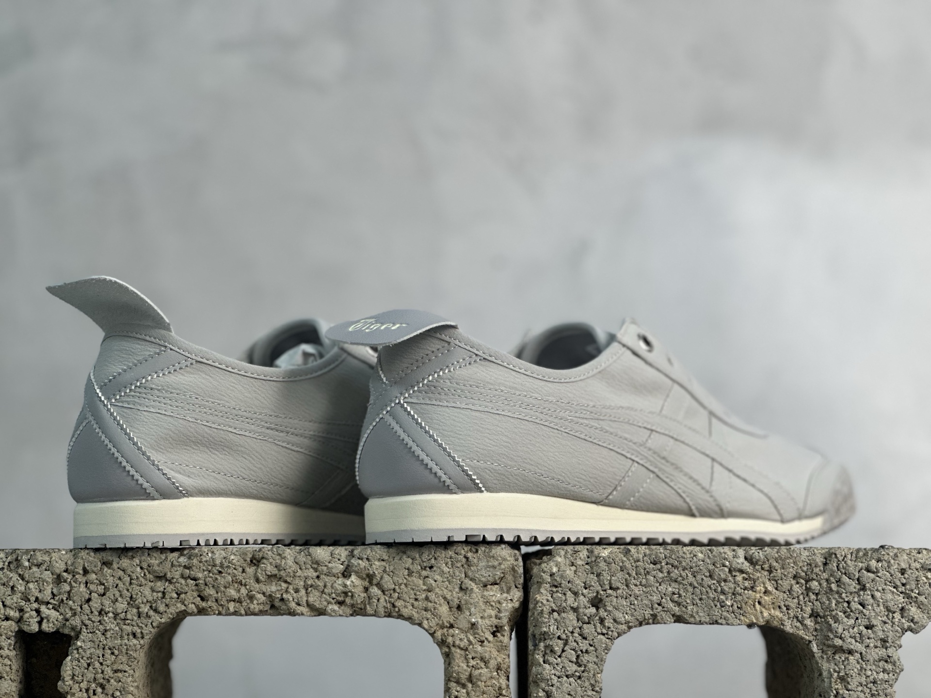 Onitsuka Tiger/鬼塚虎 MEXICO 66 SLIP-ON 舒适潮流百搭低帮生活休闲鞋