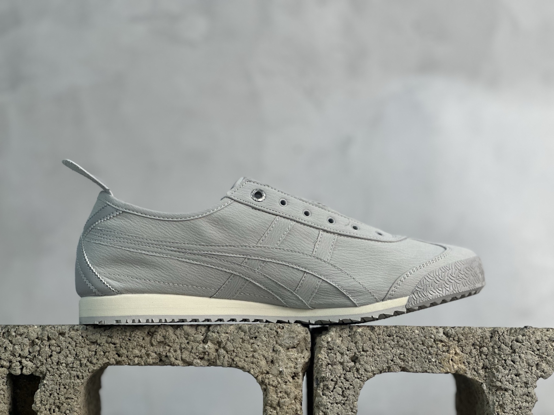 Onitsuka Tiger/鬼塚虎 MEXICO 66 SLIP-ON 舒适潮流百搭低帮生活休闲鞋