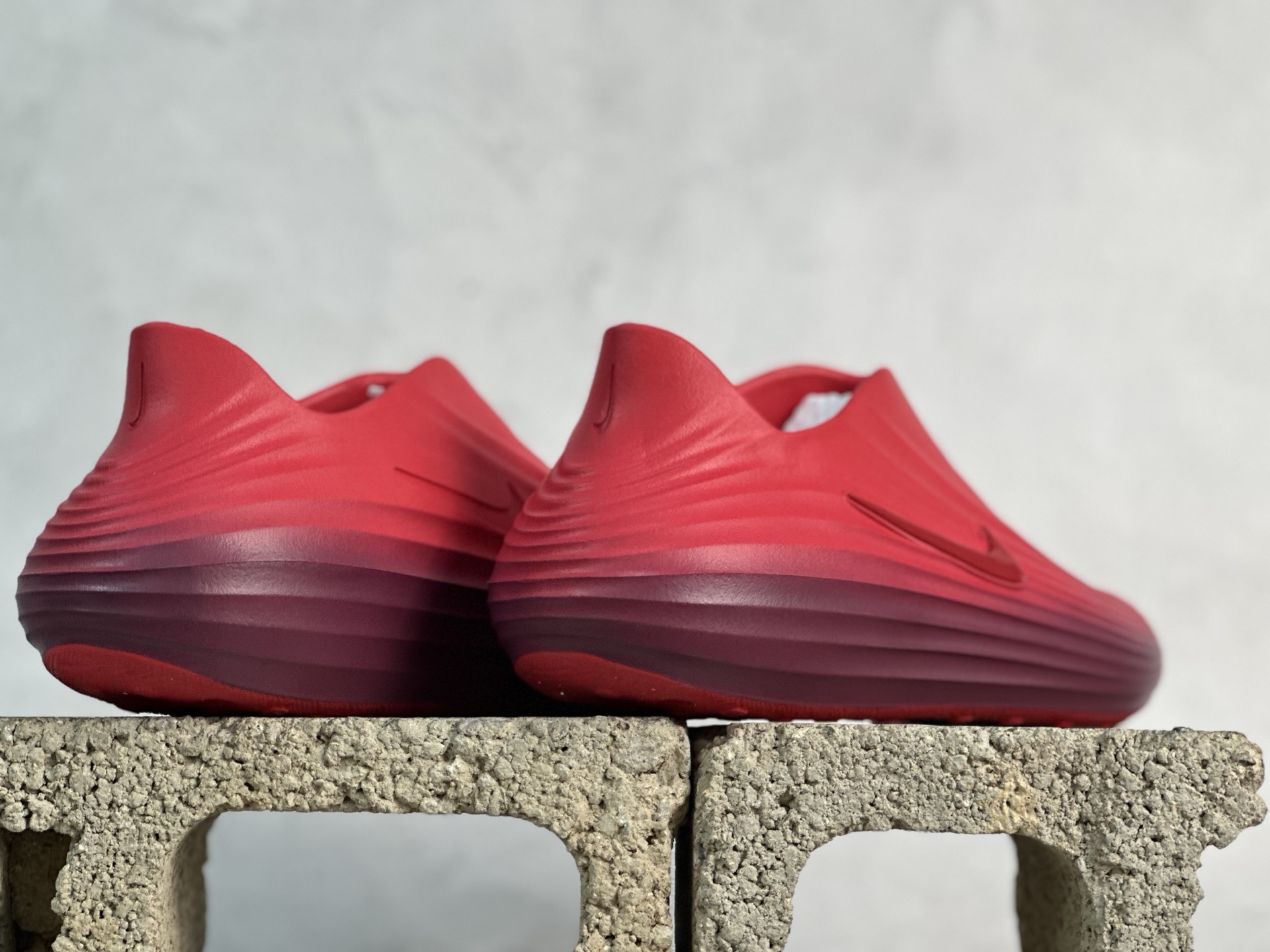  放店私 G版 Nike ReactX Rejunate HV5060-601 暗红色 Size： 36